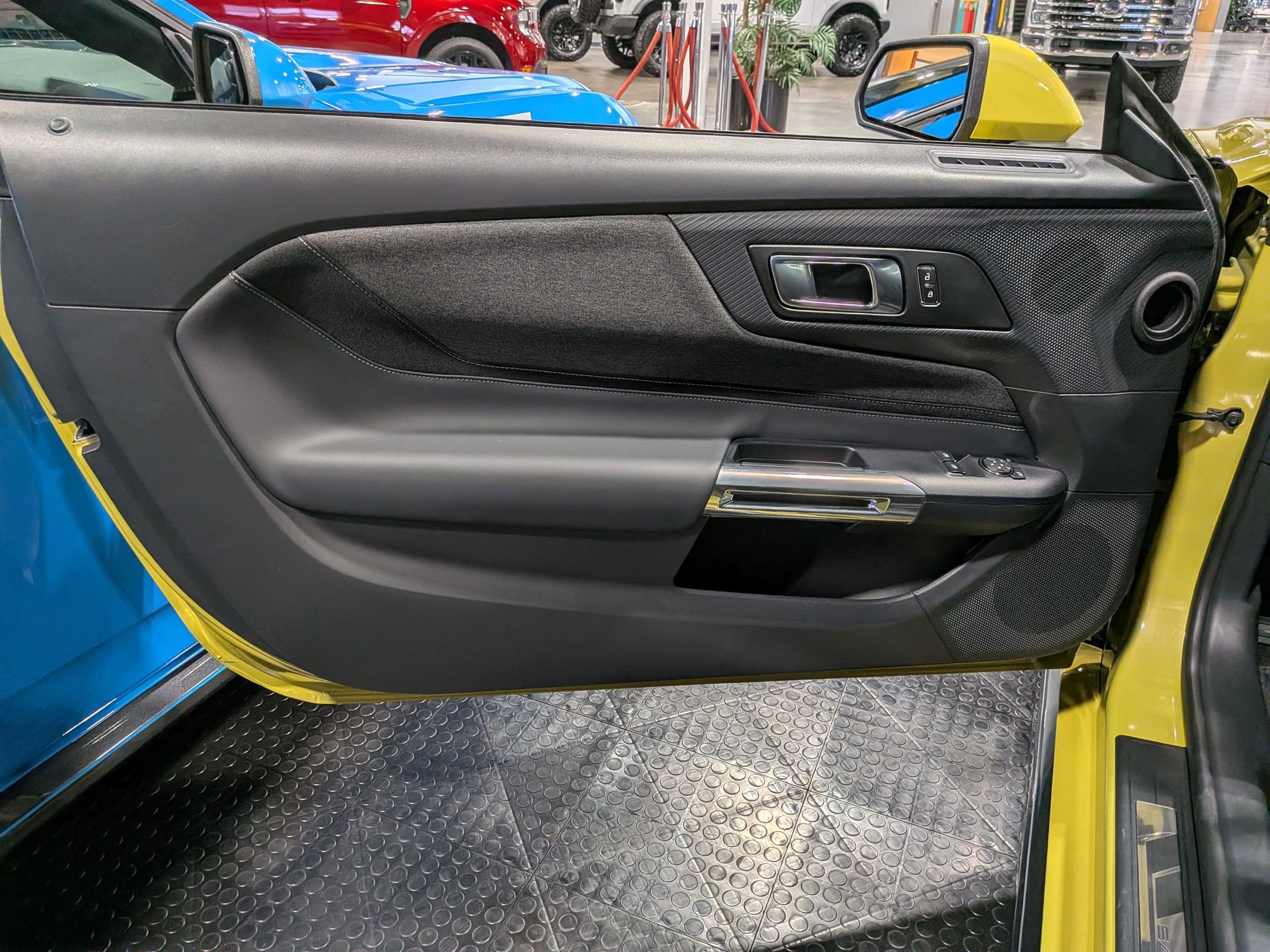 2025 Ford Mustang GT Saleen Yellow Label