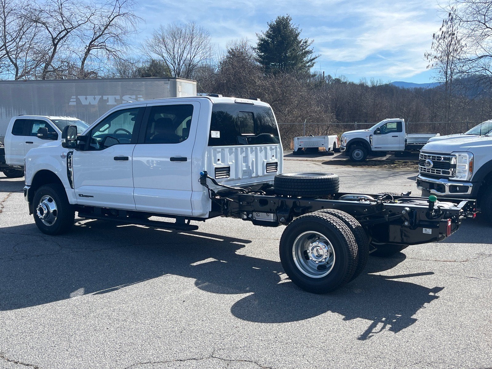 2026 Ford Super Duty F-350 DRW XL 9ft CM TM Tradesmen Body