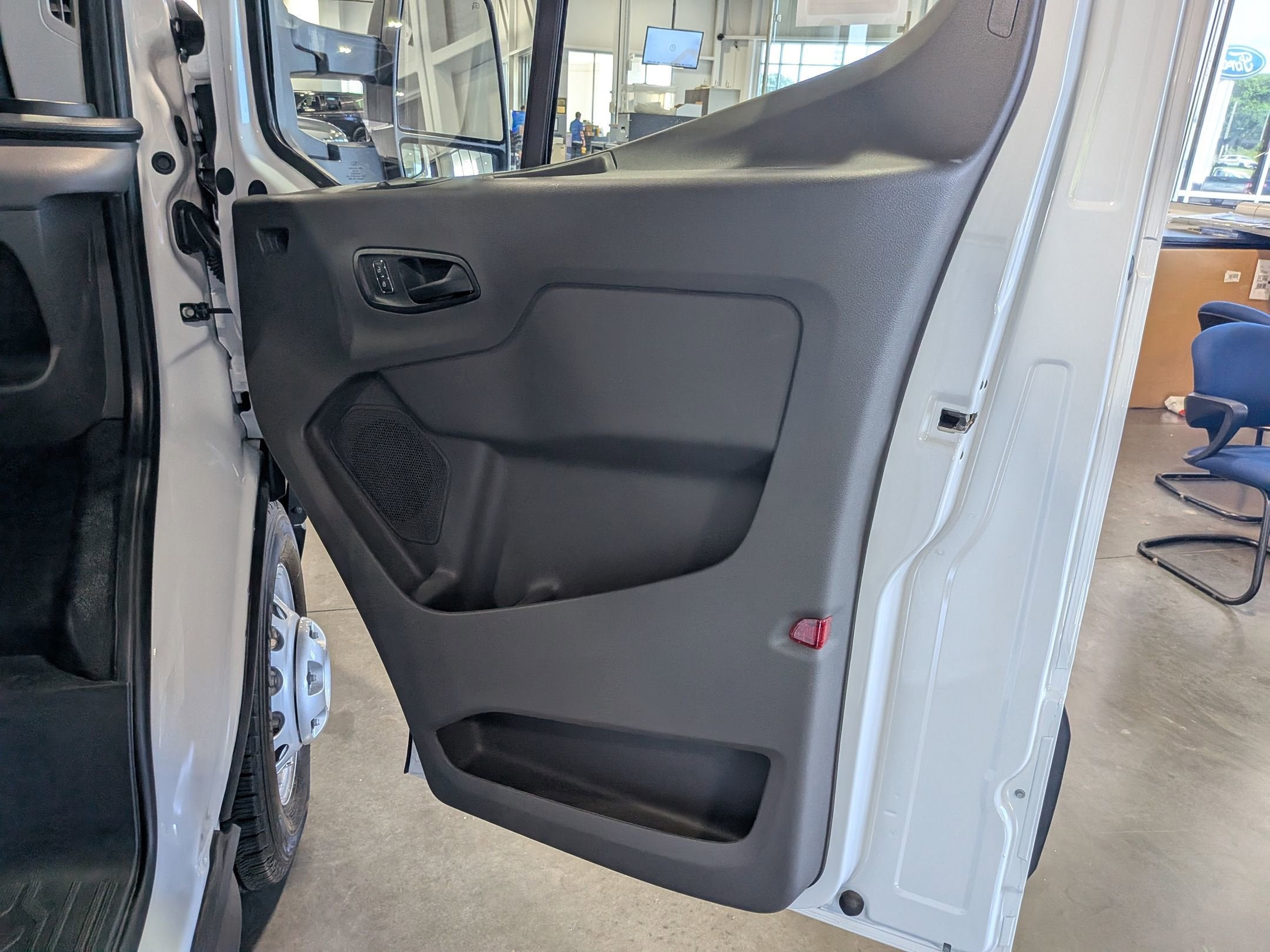 2025 Ford Transit Cutaway Base