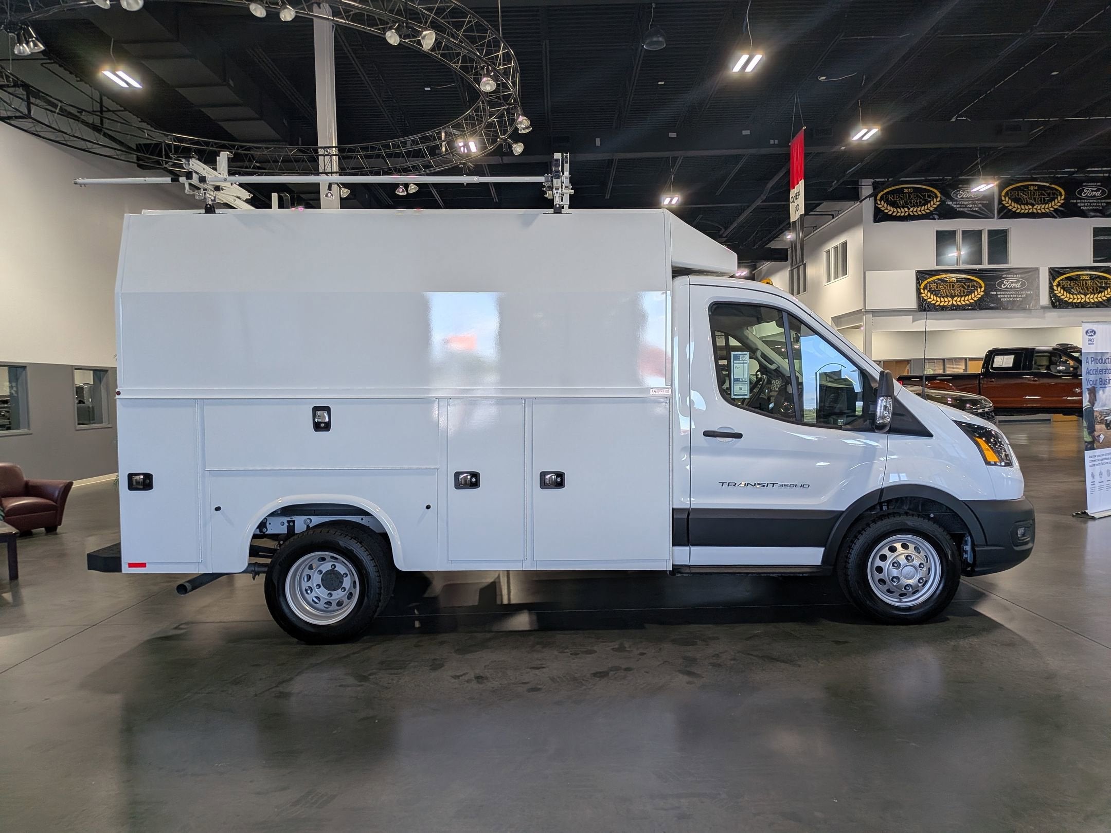 2025 Ford Transit Cutaway Base