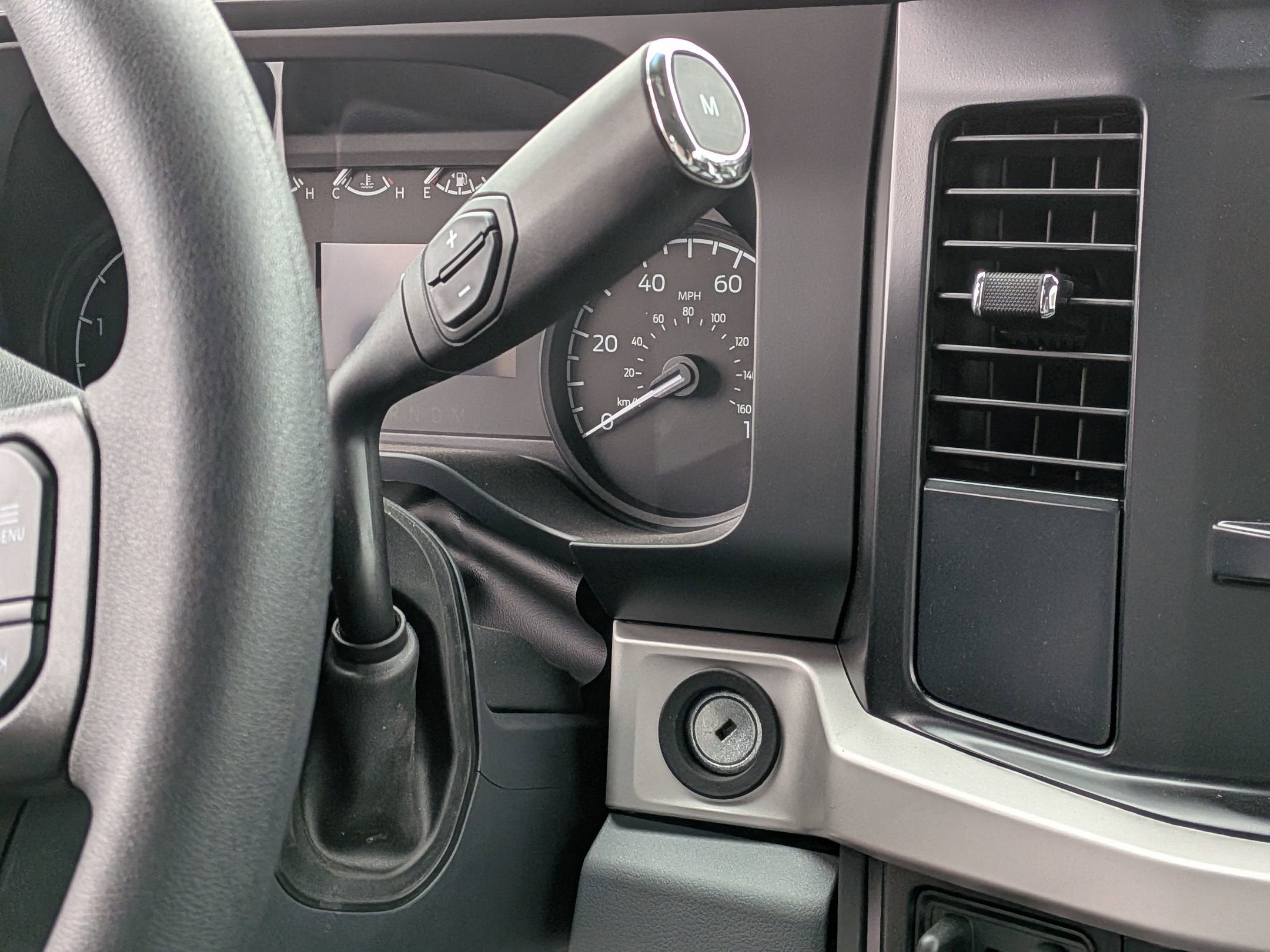 2025 Ford Super Duty F-550 DRW XL