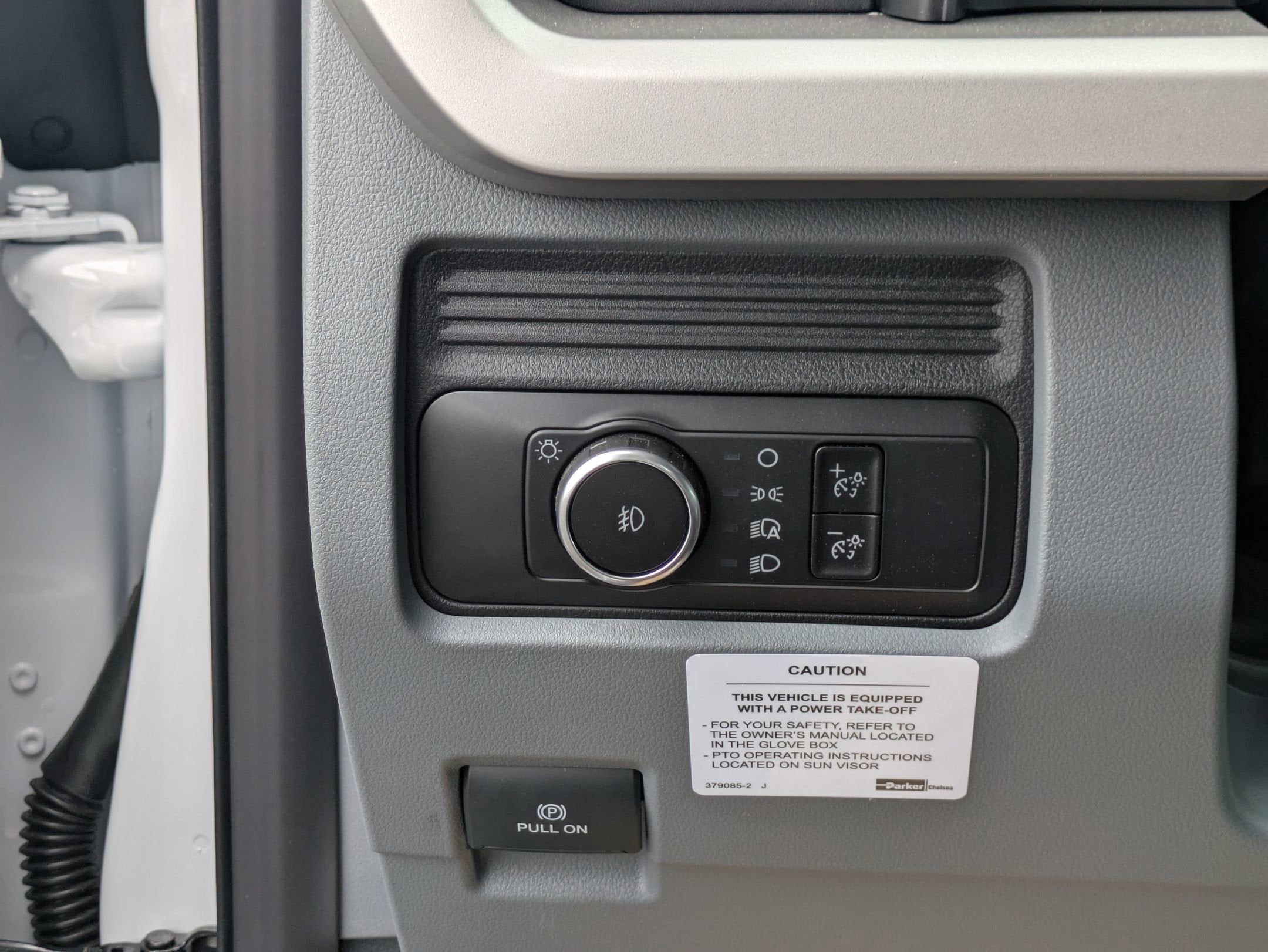 2025 Ford Super Duty F-600 DRW XL