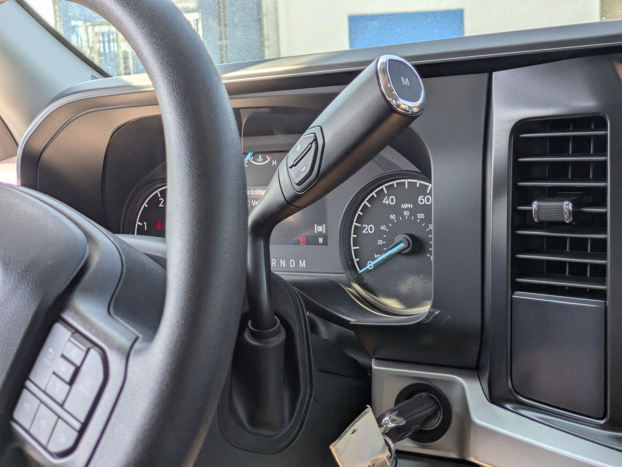 2025 Ford Super Duty F-600 DRW XL