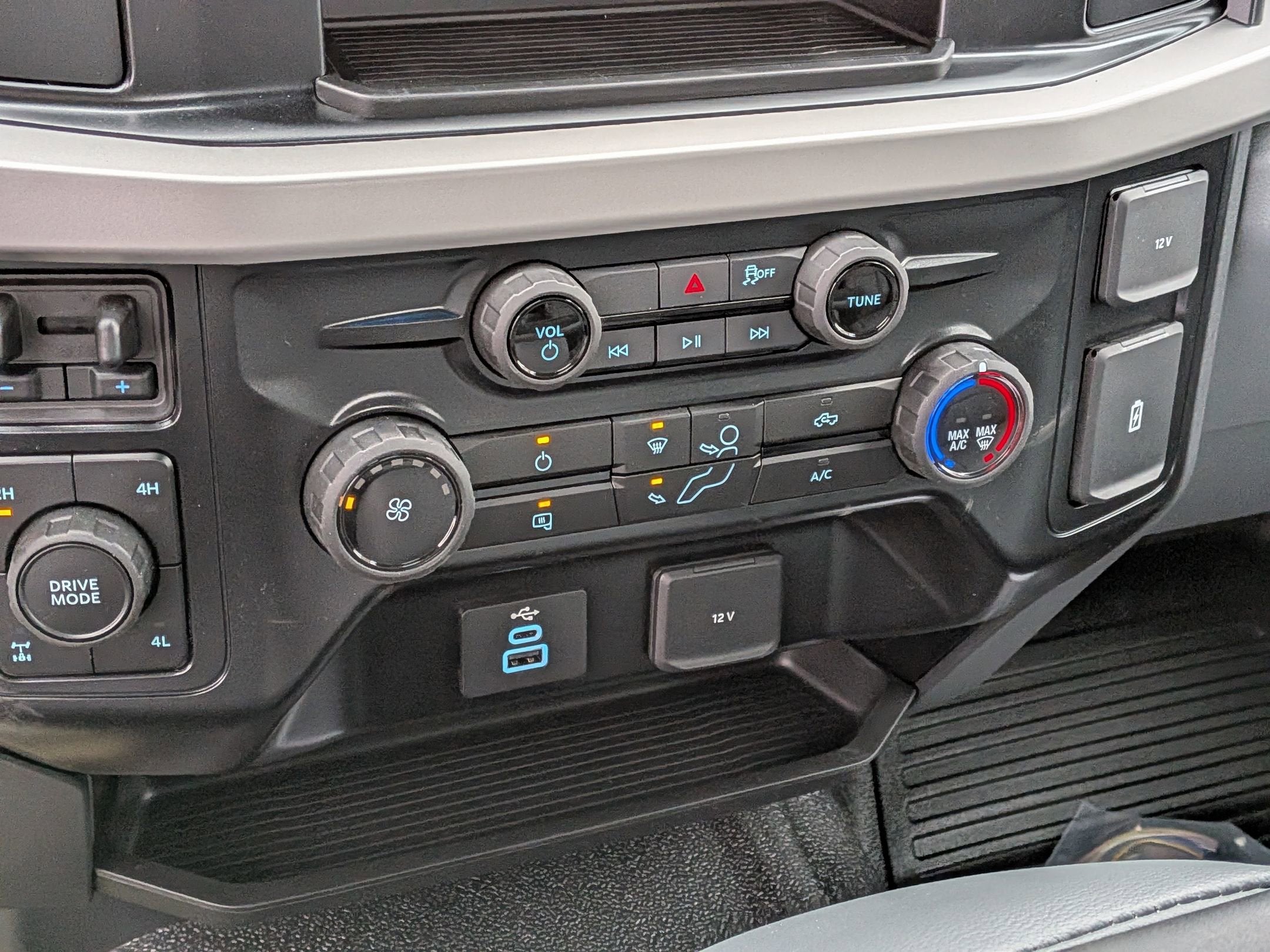 2025 Ford Super Duty F-350 SRW XL