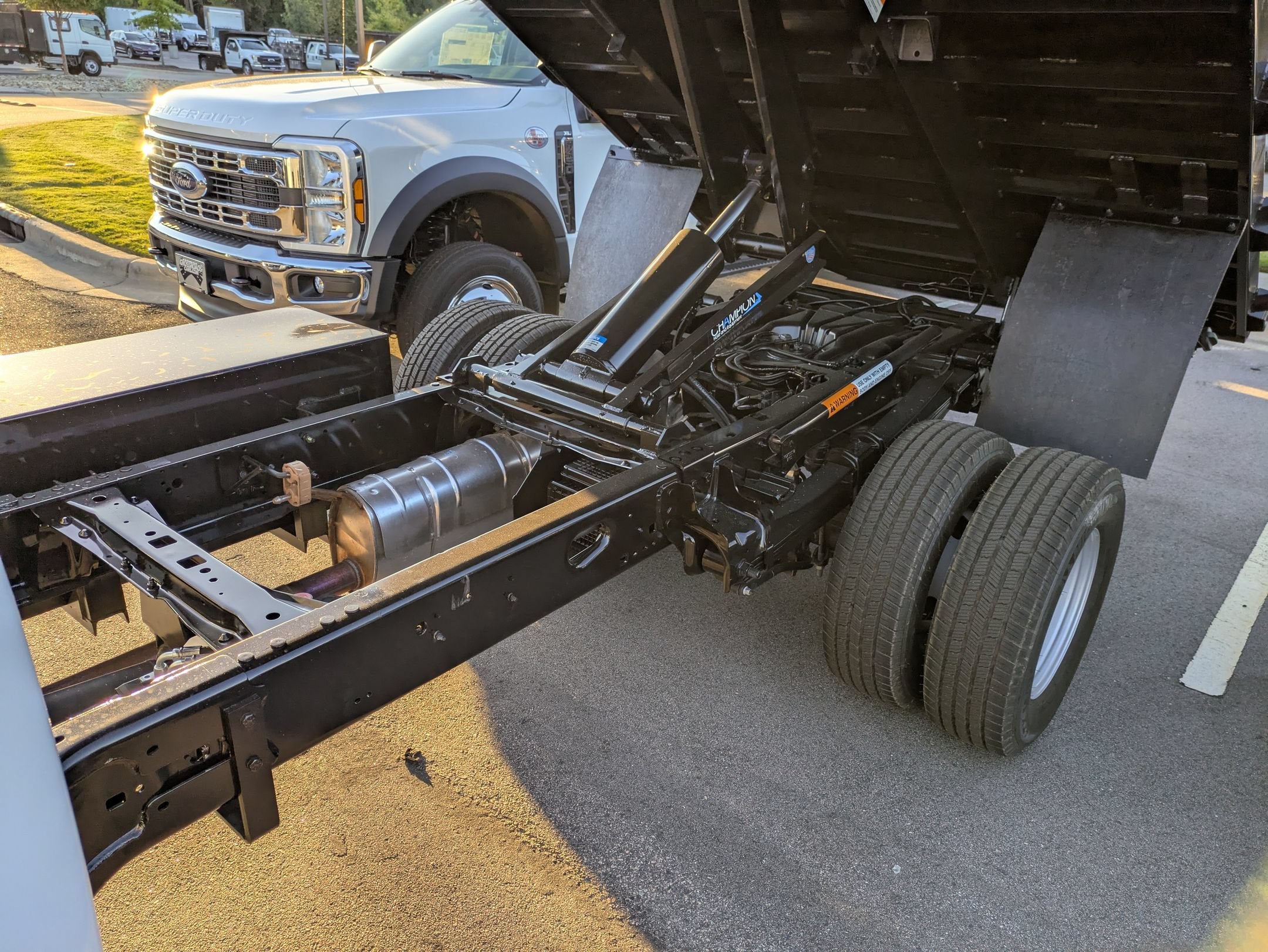 2026 Ford Super Duty F-350 DRW XL PJs12ft Flatbed Dump