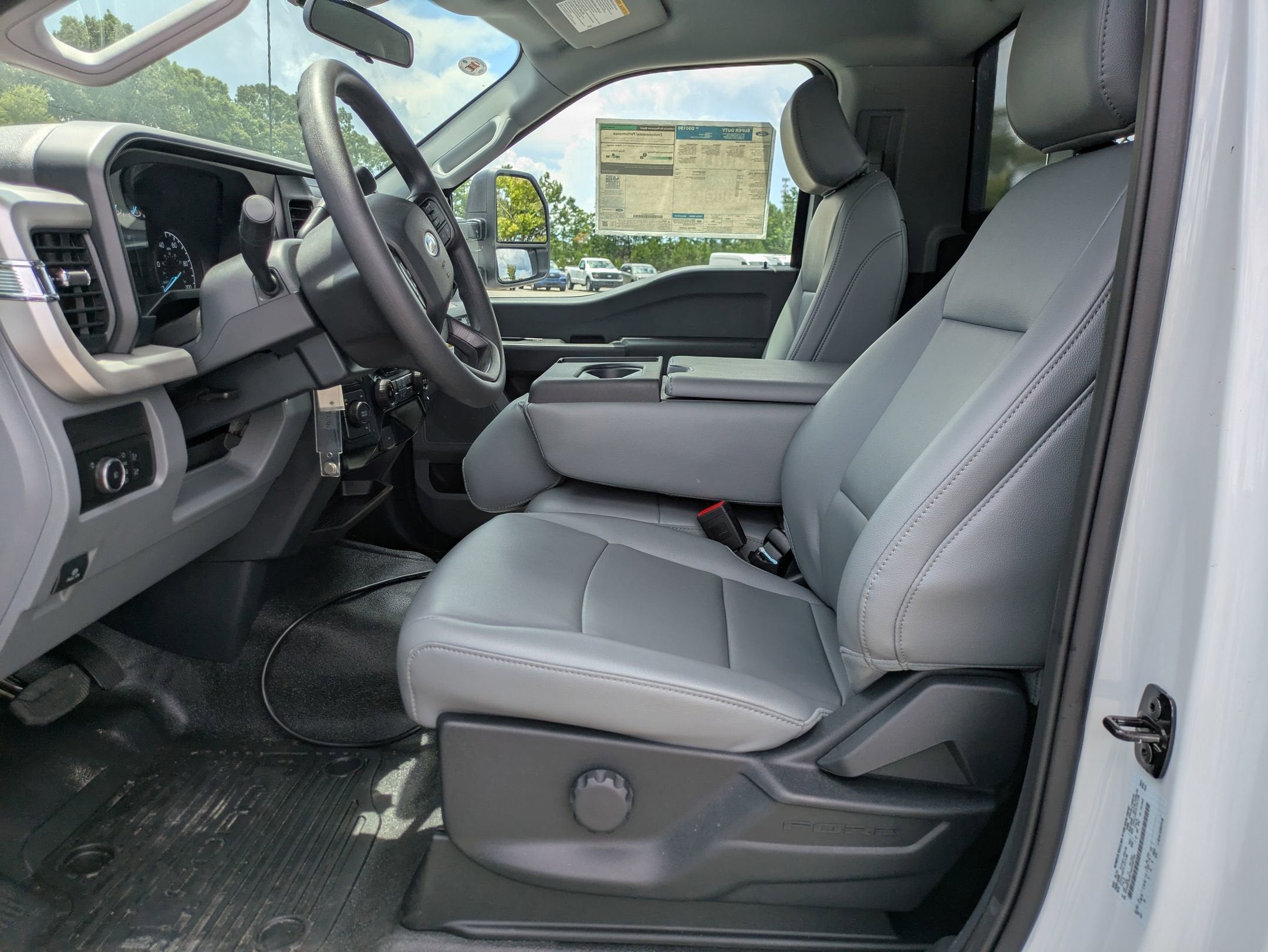 2025 Ford Super Duty F-350 DRW XL