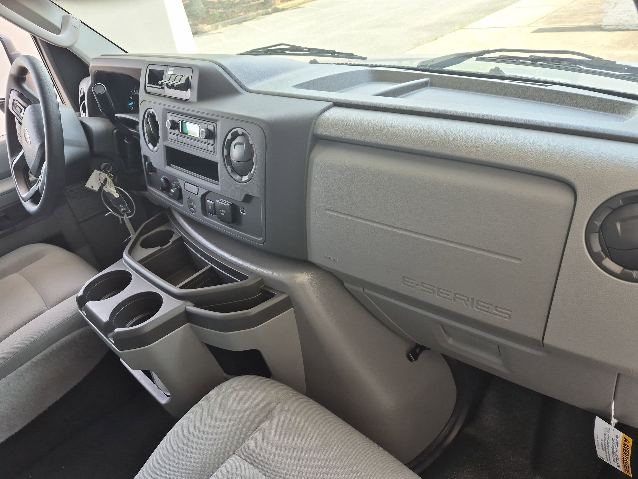 2027 Ford E-Series Cutaway Base