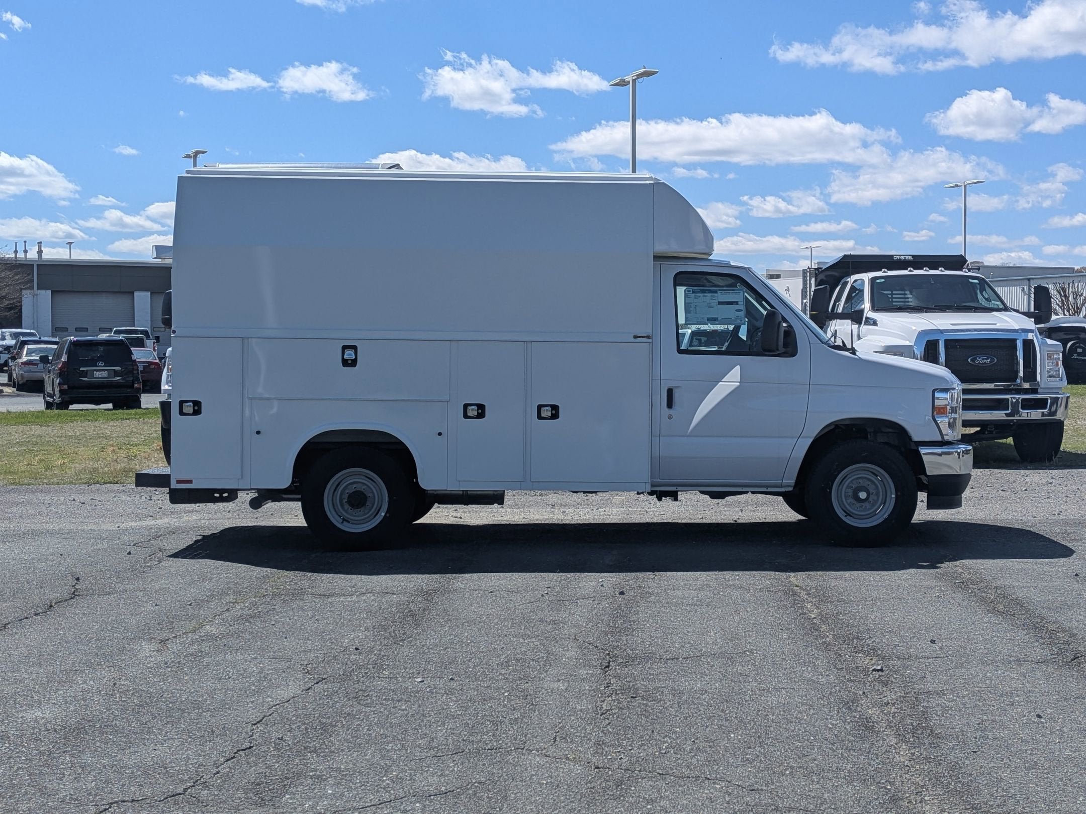 2026 Ford E-Series Cutaway Base