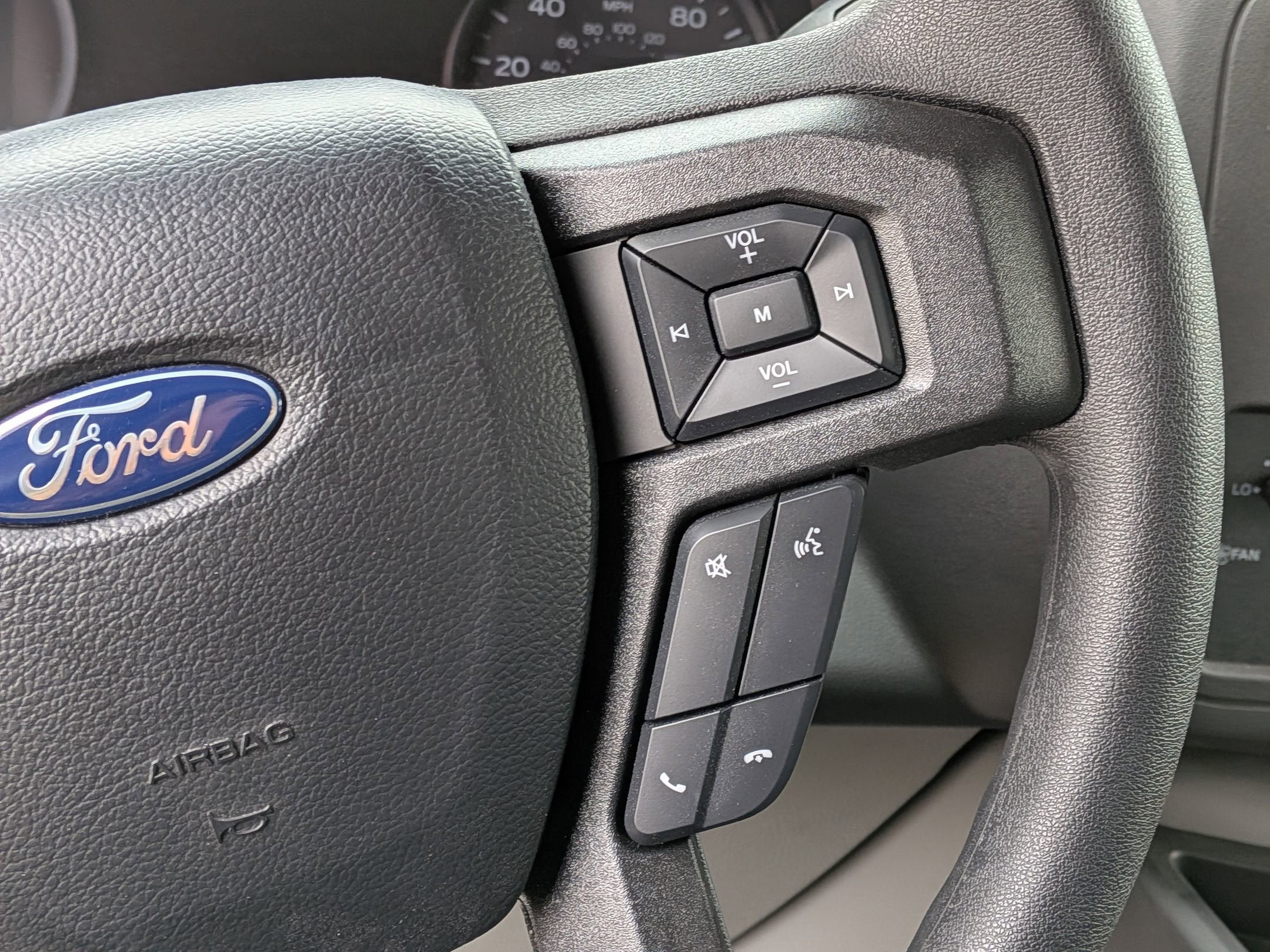 2026 Ford E-Series Cutaway Base