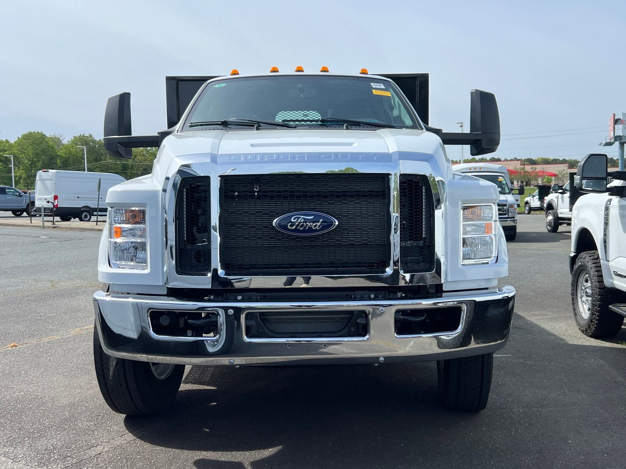 2027 Ford F-750SD Base