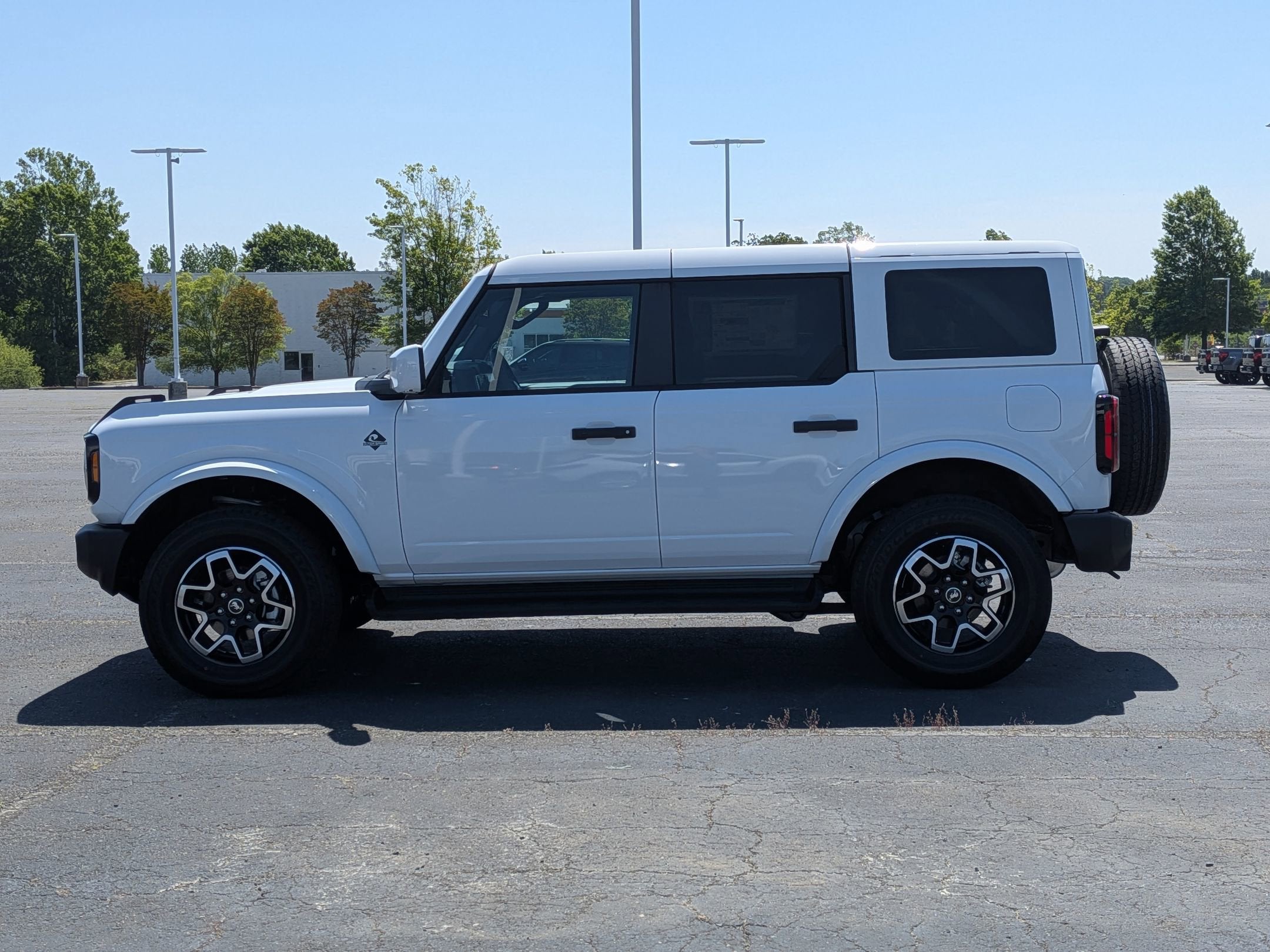 2026 Ford Bronco Outer Banks Custom Wheels / Lift
