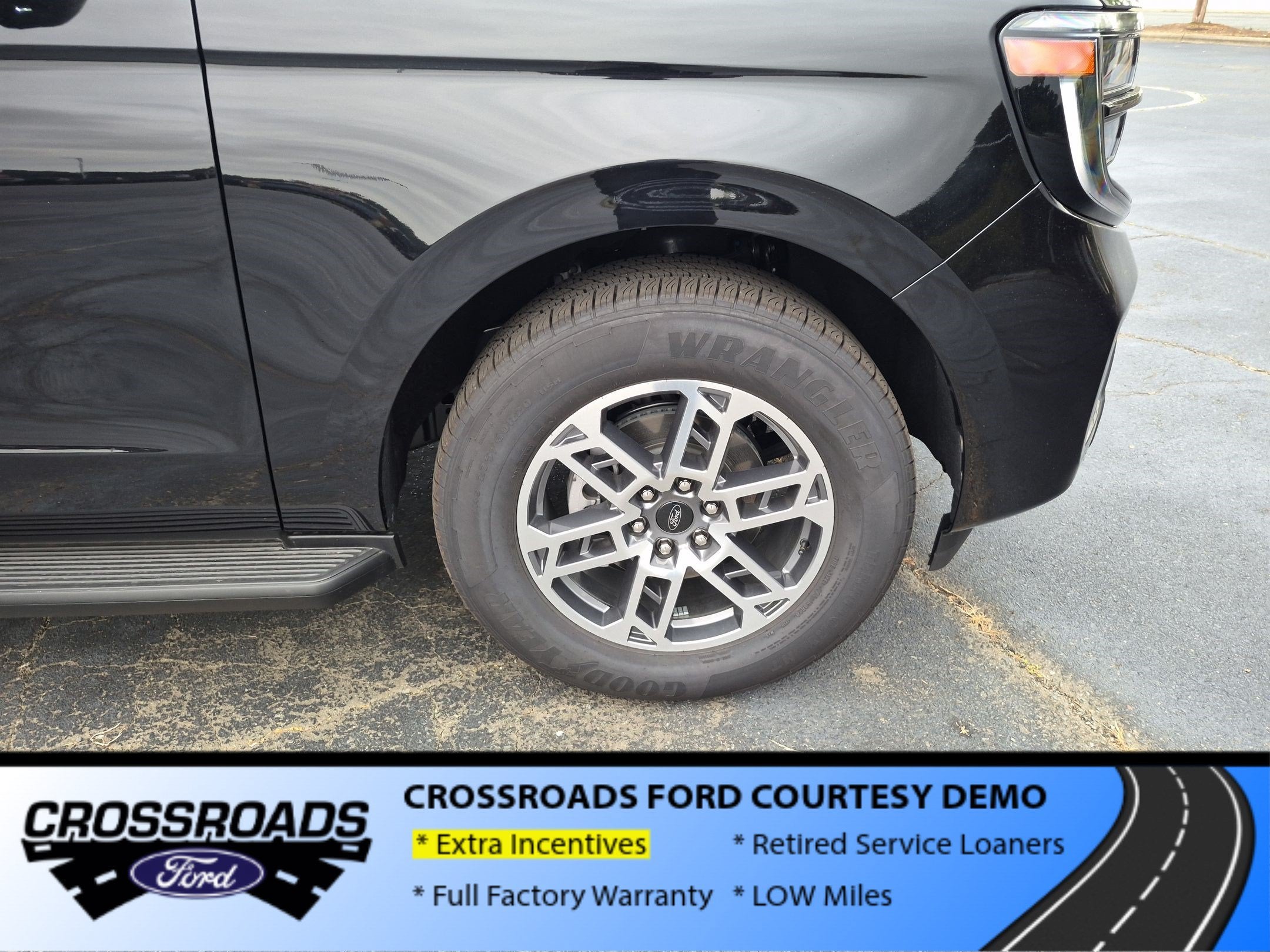 2026 Ford Expedition Max Active - Crossroads Courtesy Demo