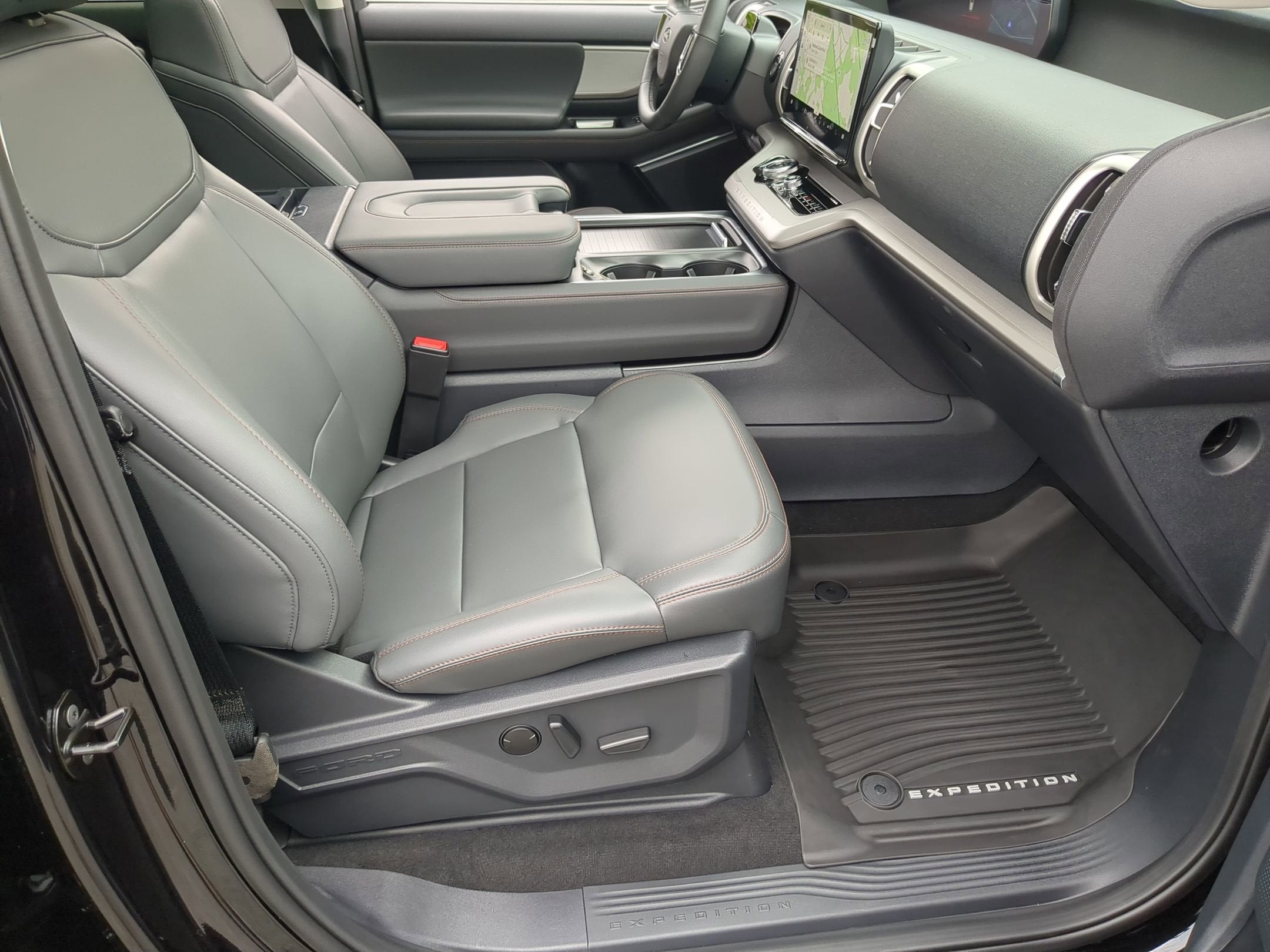 2025 Ford Expedition Max Active - Crossroads Courtesy Demo
