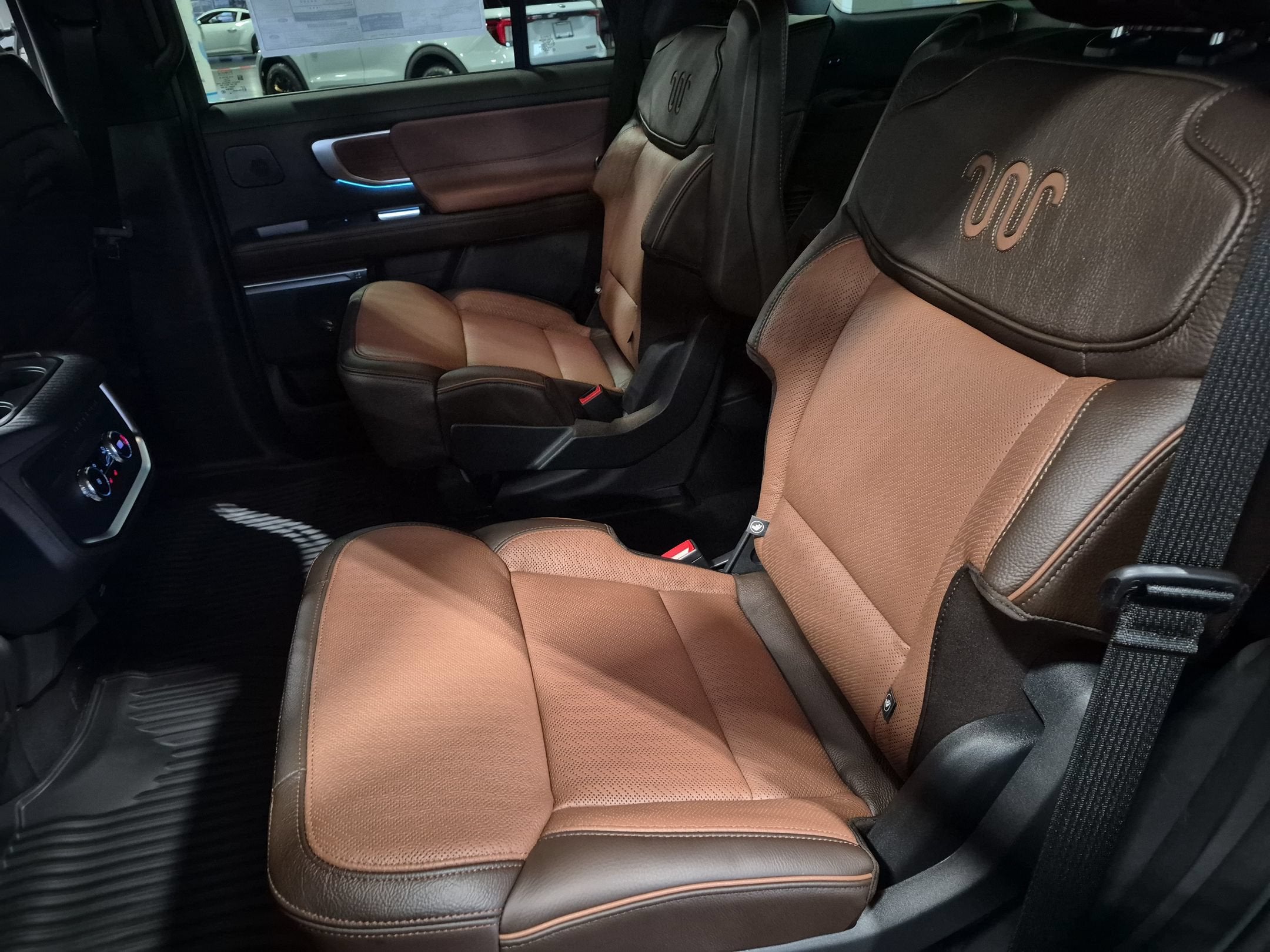 2027 Ford Expedition King Ranch