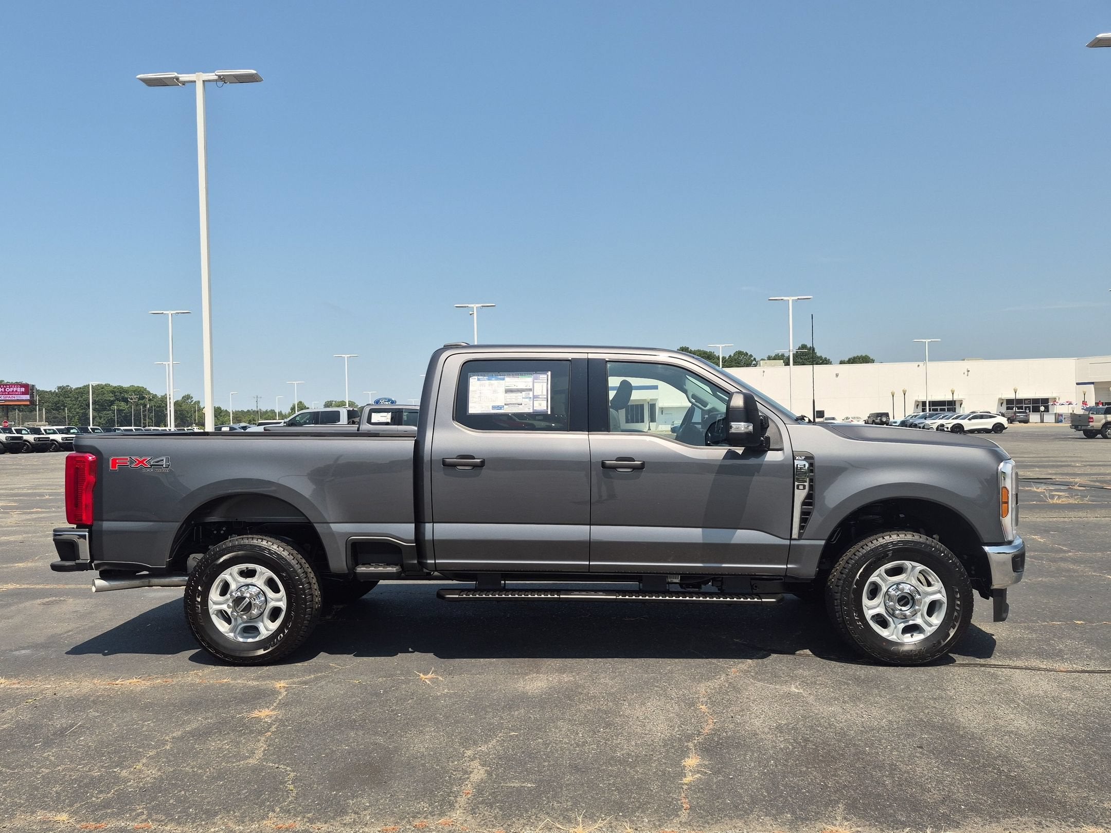 2026 Ford Super Duty F-250 SRW XLT