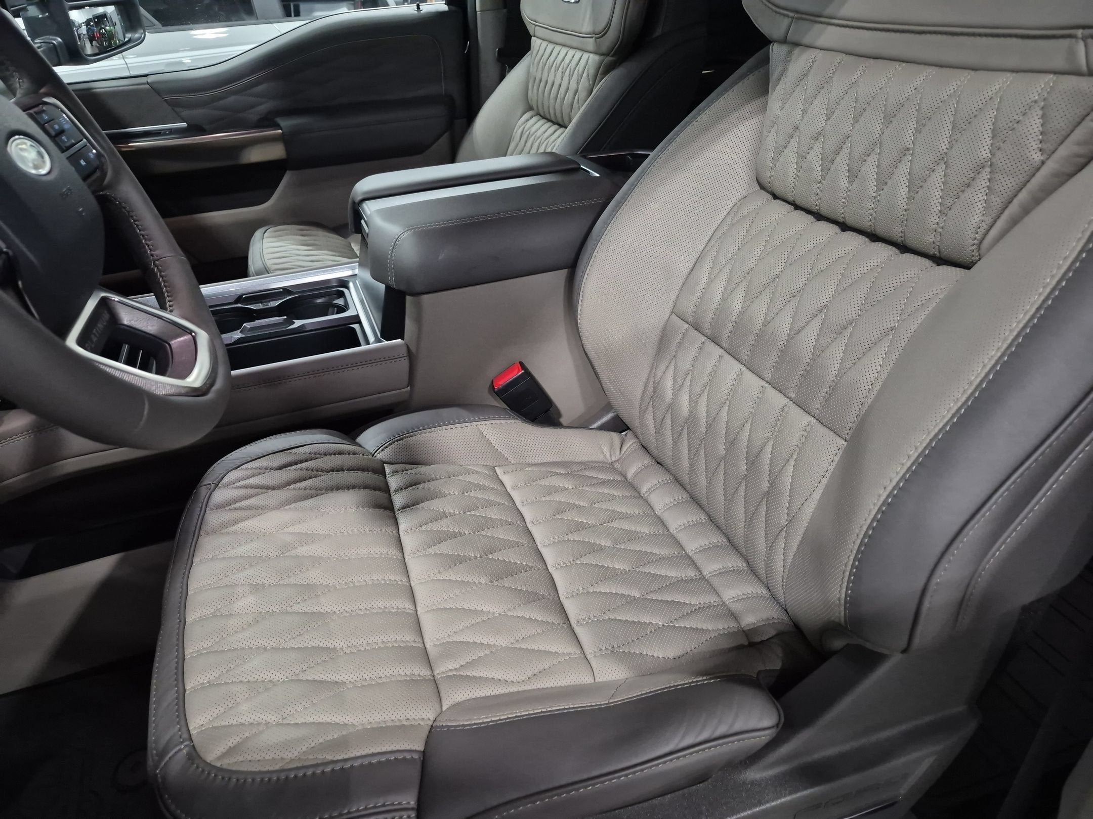 2026 Ford Super Duty F-250 SRW Platinum