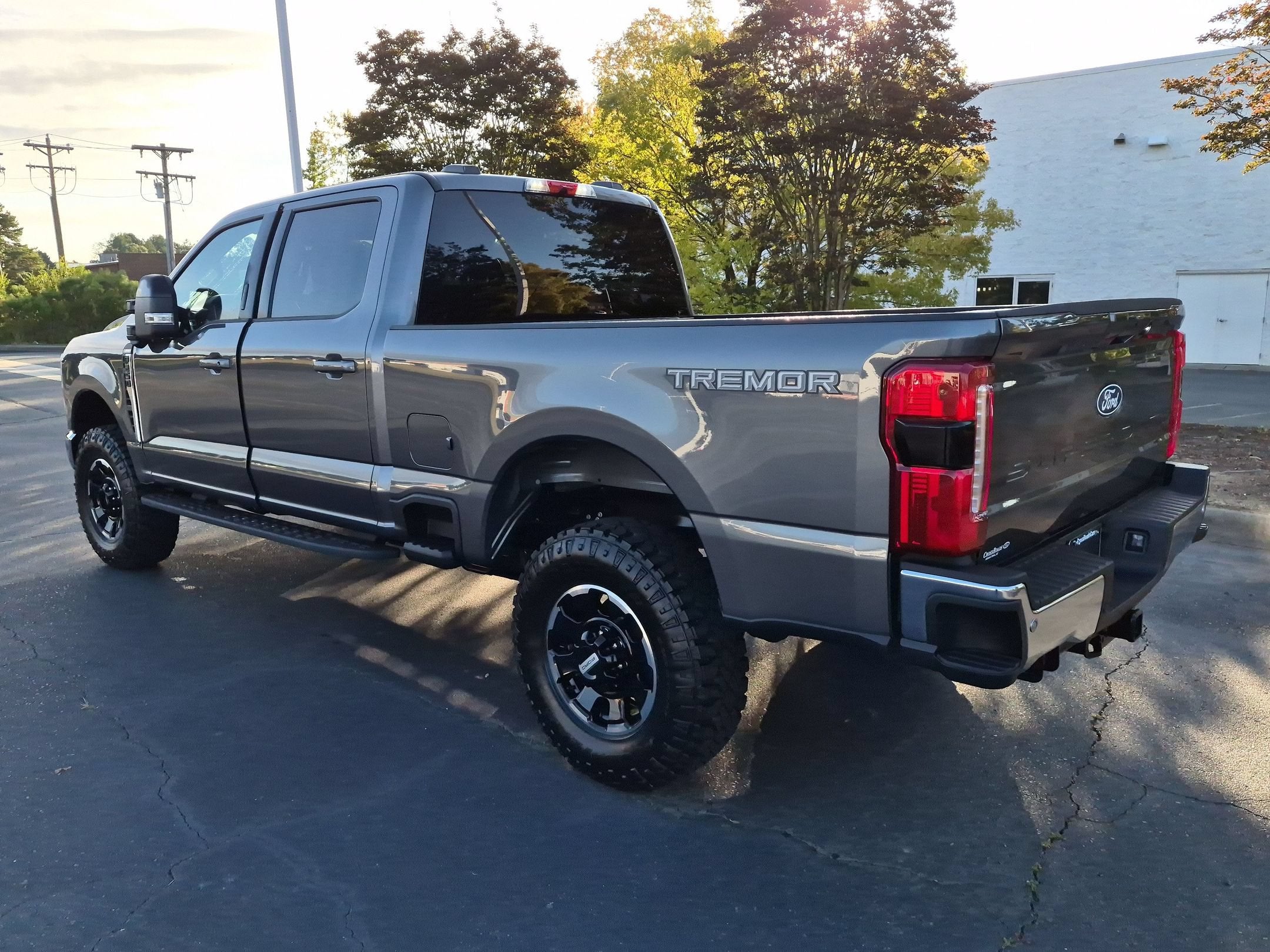 2027 Ford Super Duty F-250 SRW LARIAT