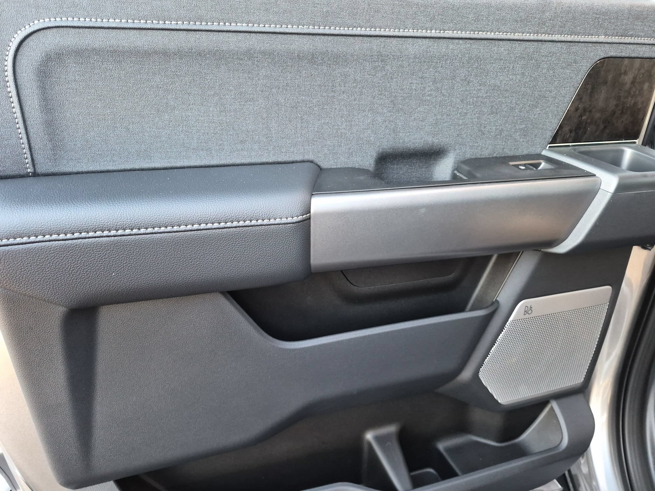 2027 Ford Super Duty F-250 SRW LARIAT