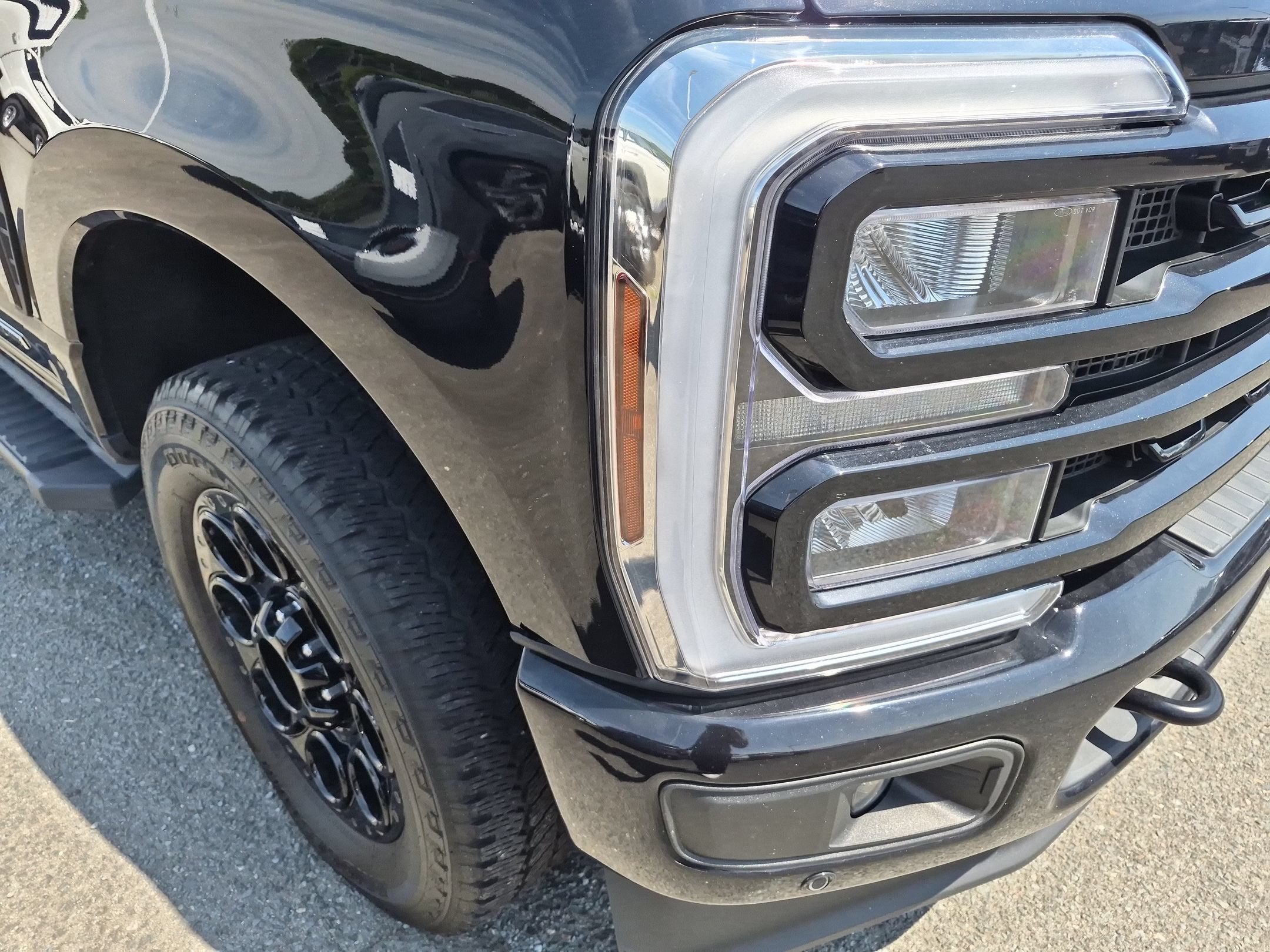 2024 Ford Super Duty F-350 SRW LARIAT