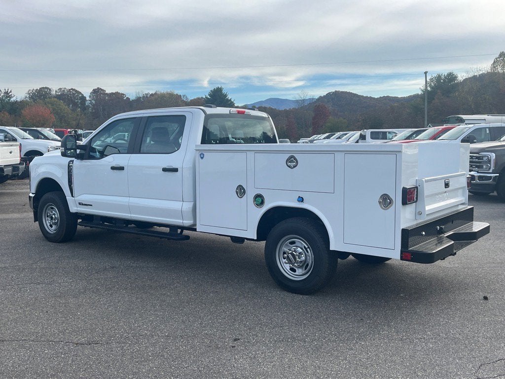 2026 Ford Super Duty F-350 SRW XL