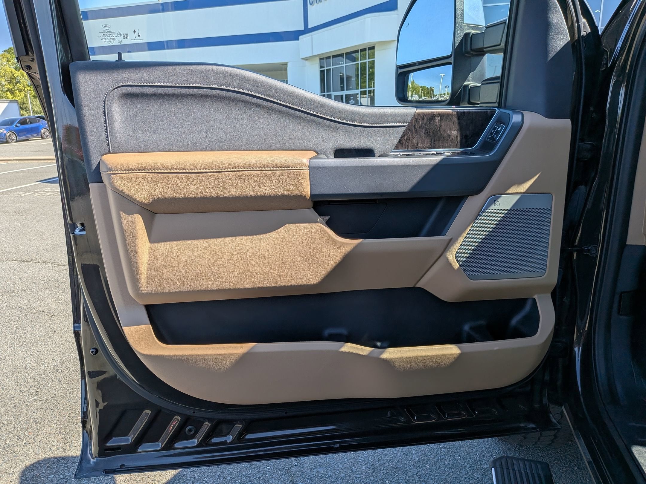 2024 Ford Super Duty F-350 SRW LARIAT