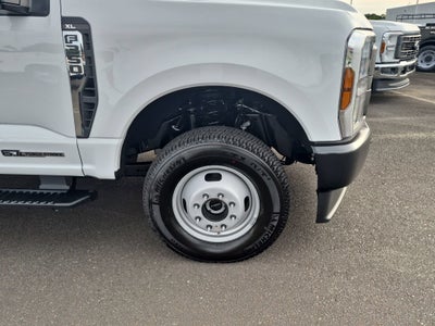 2026 Ford Super Duty F-350 DRW XL