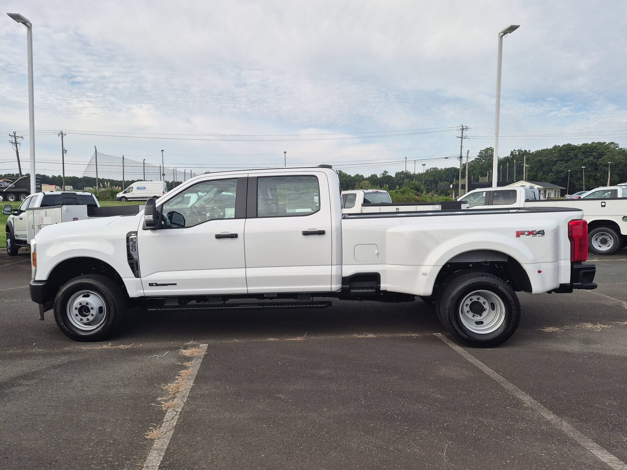2026 Ford Super Duty F-350 DRW XL