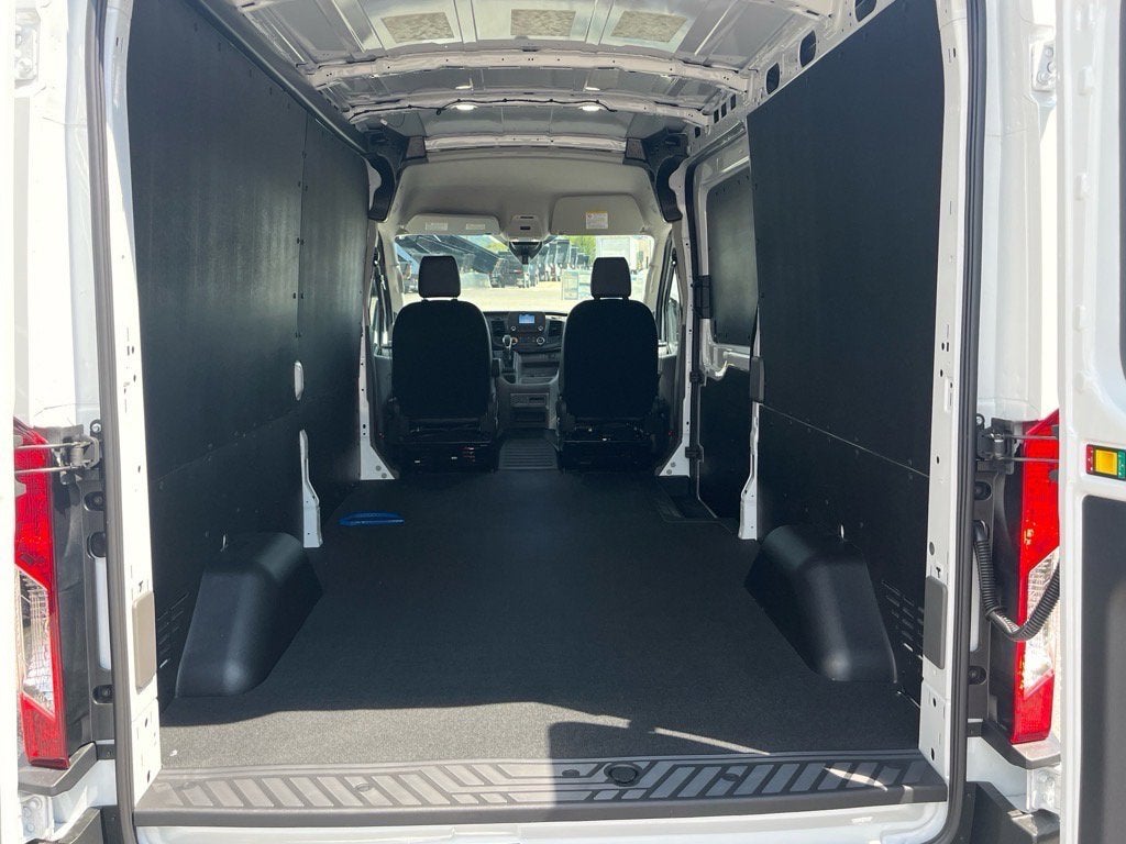 2025 Ford Transit Cargo Van Base