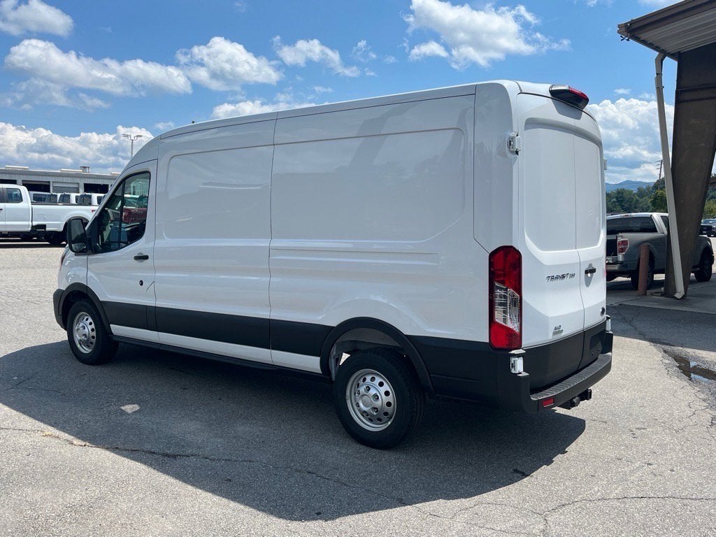 2025 Ford Transit Cargo Van Base