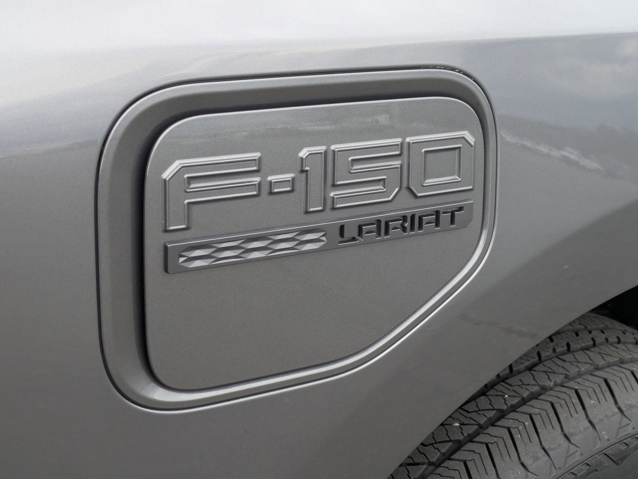 2023 Ford F-150 Lightning LARIAT