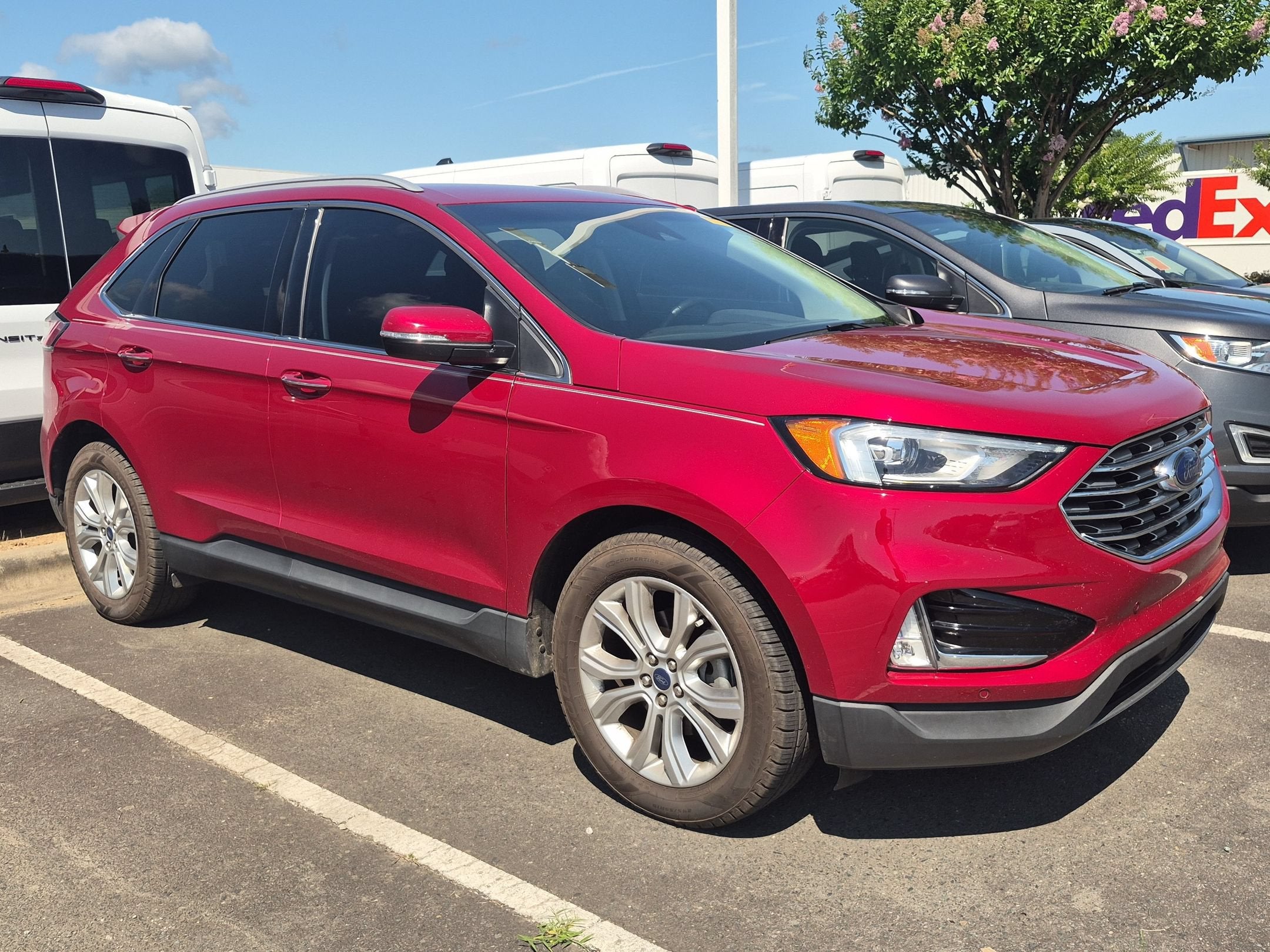 2020 Ford Edge Titanium