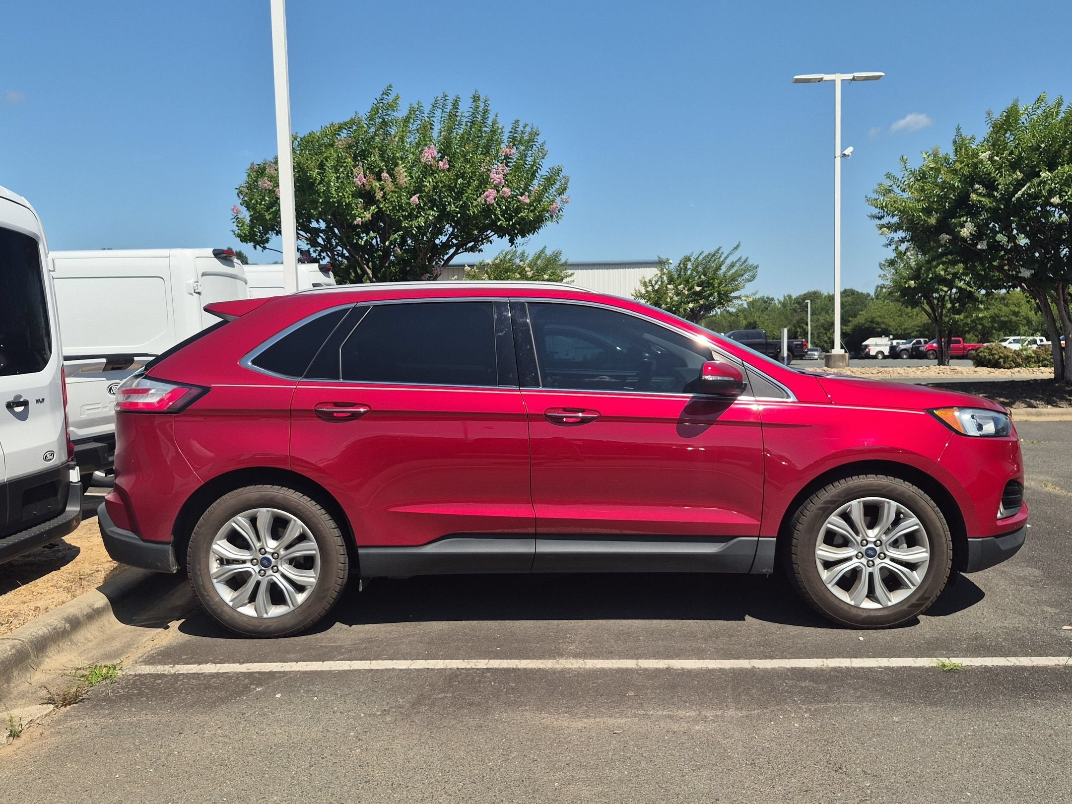 2020 Ford Edge Titanium