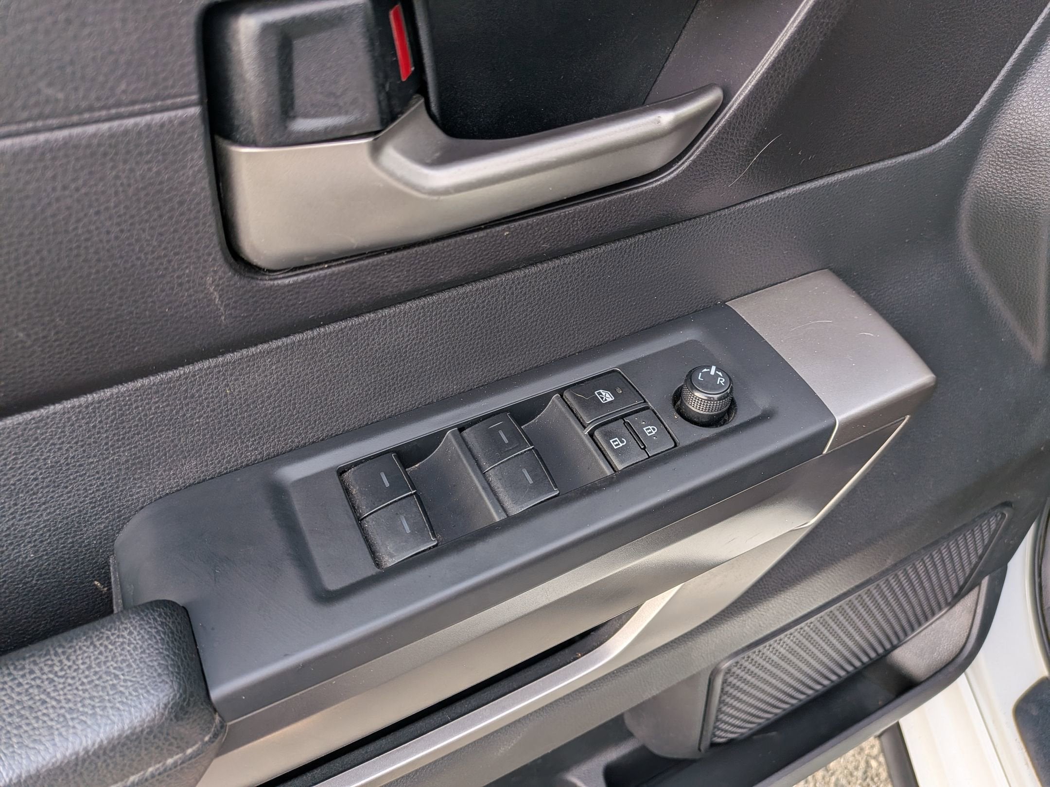 2024 Toyota Tundra 2WD SR5