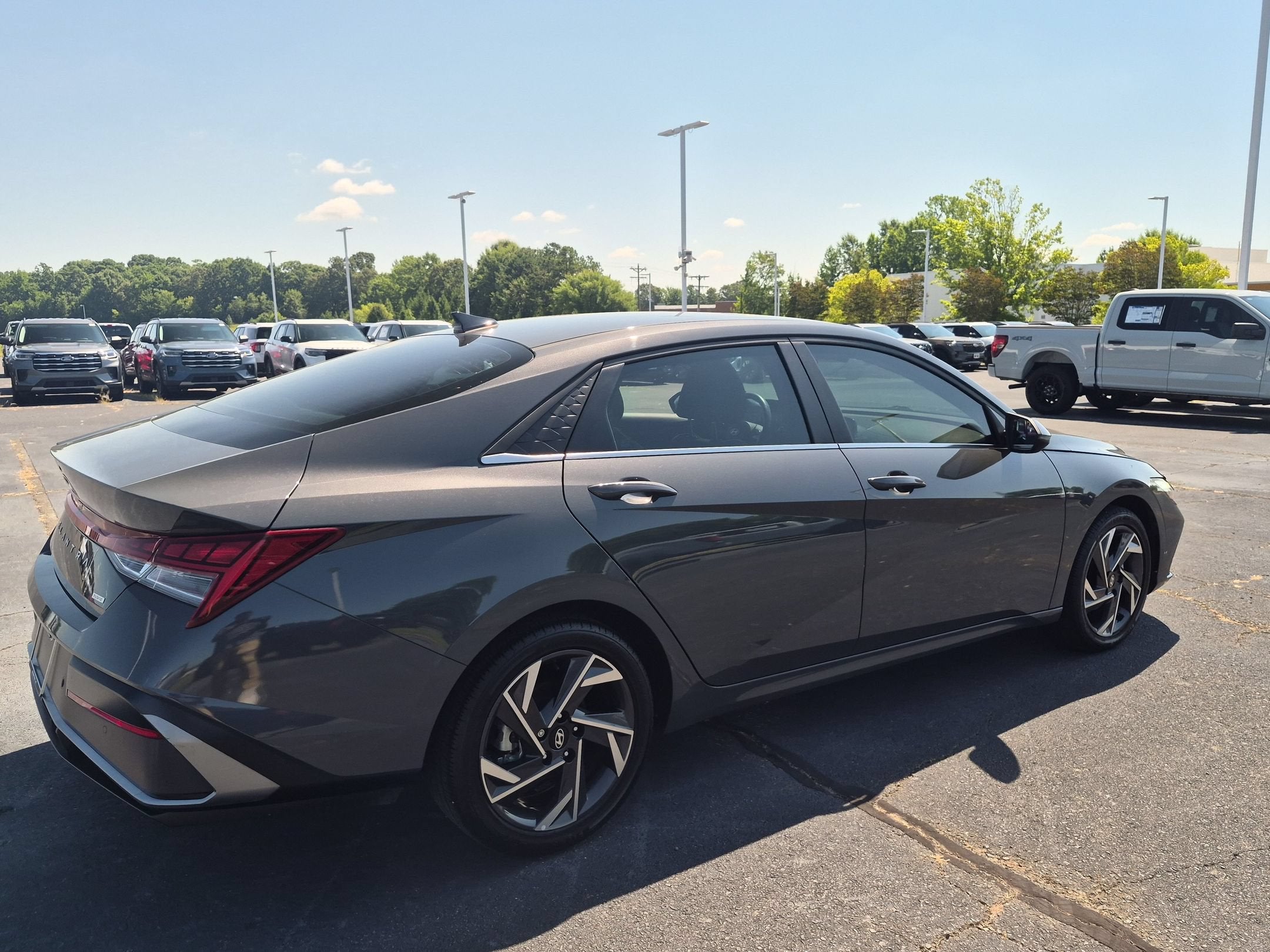 2024 Hyundai Elantra Hybrid Limited