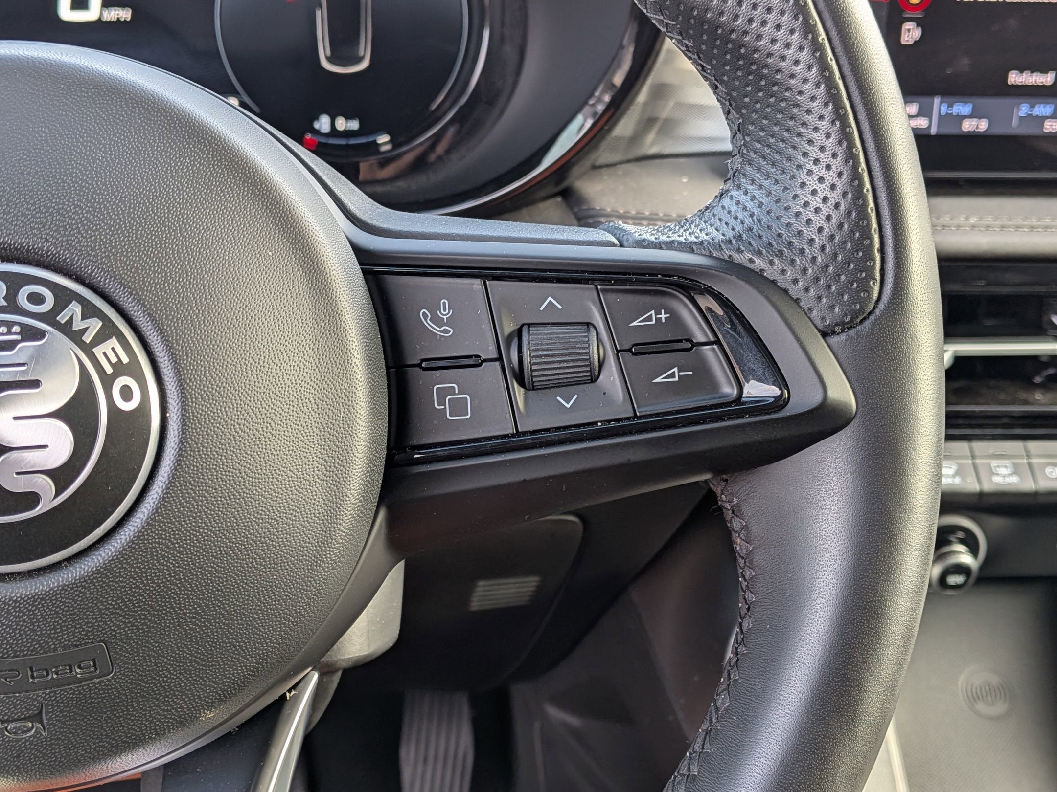 2024 Alfa Romeo Tonale Ti