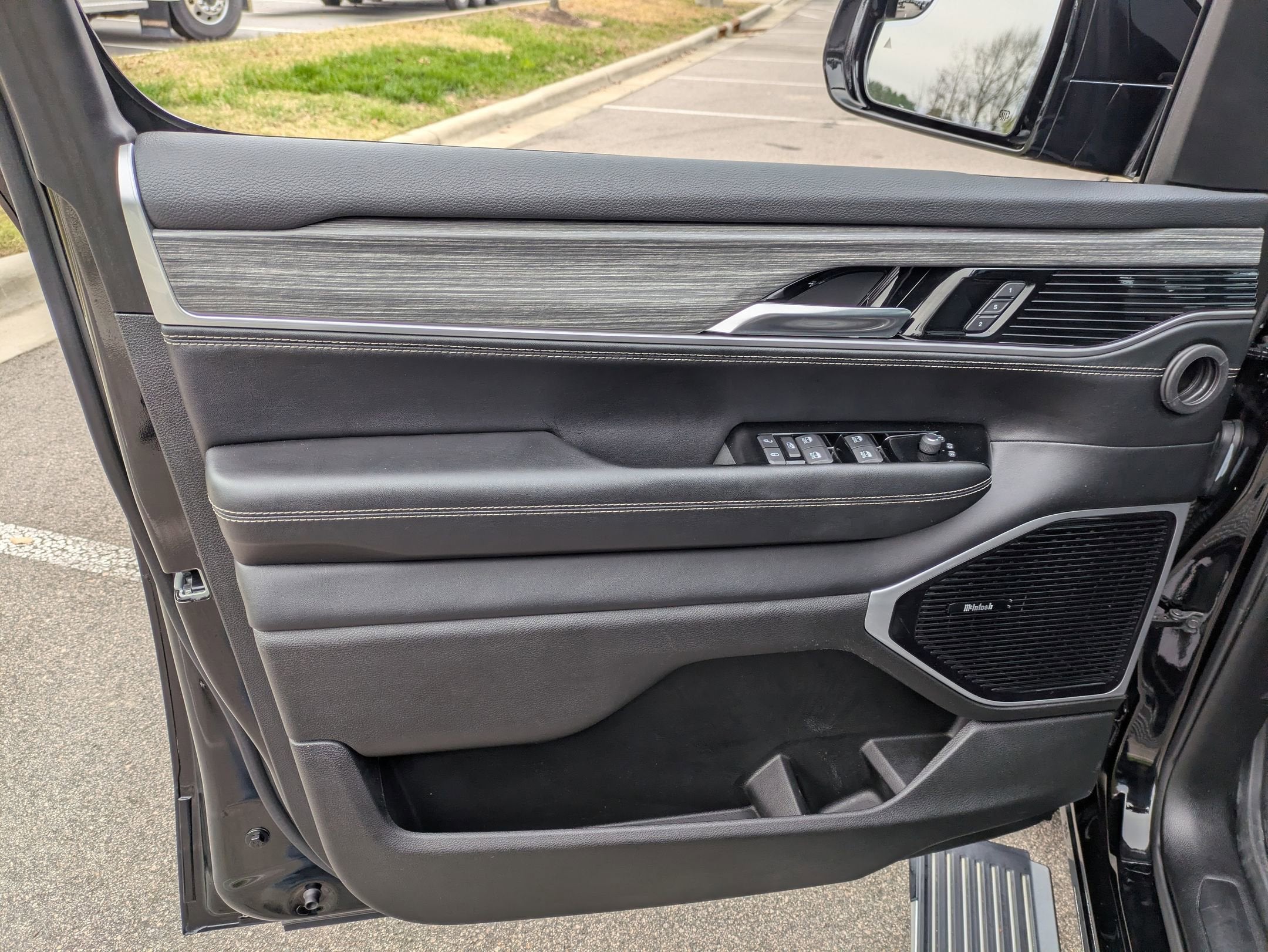 2024 Jeep Wagoneer Series III