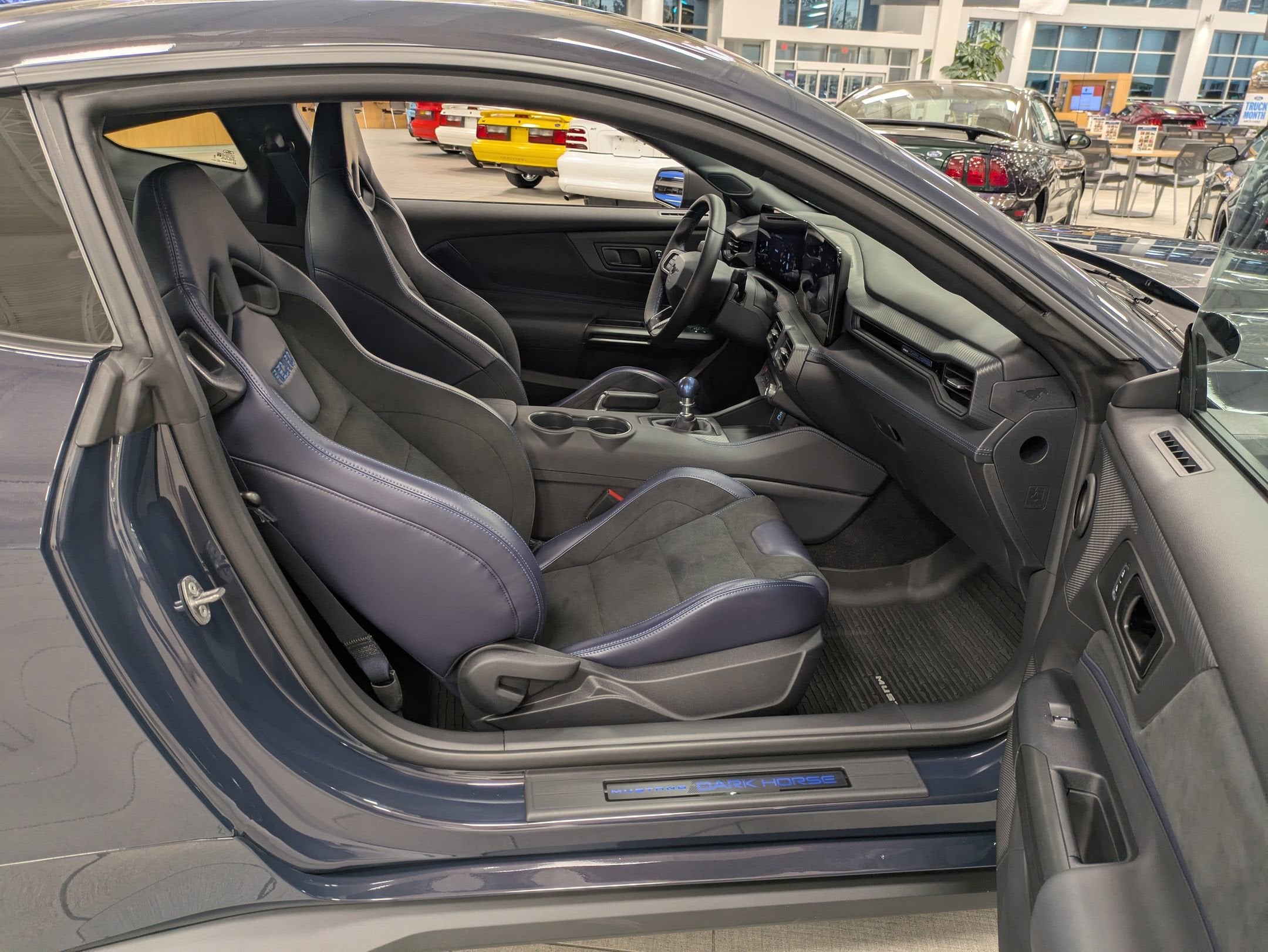 2025 Ford Mustang Dark Horse