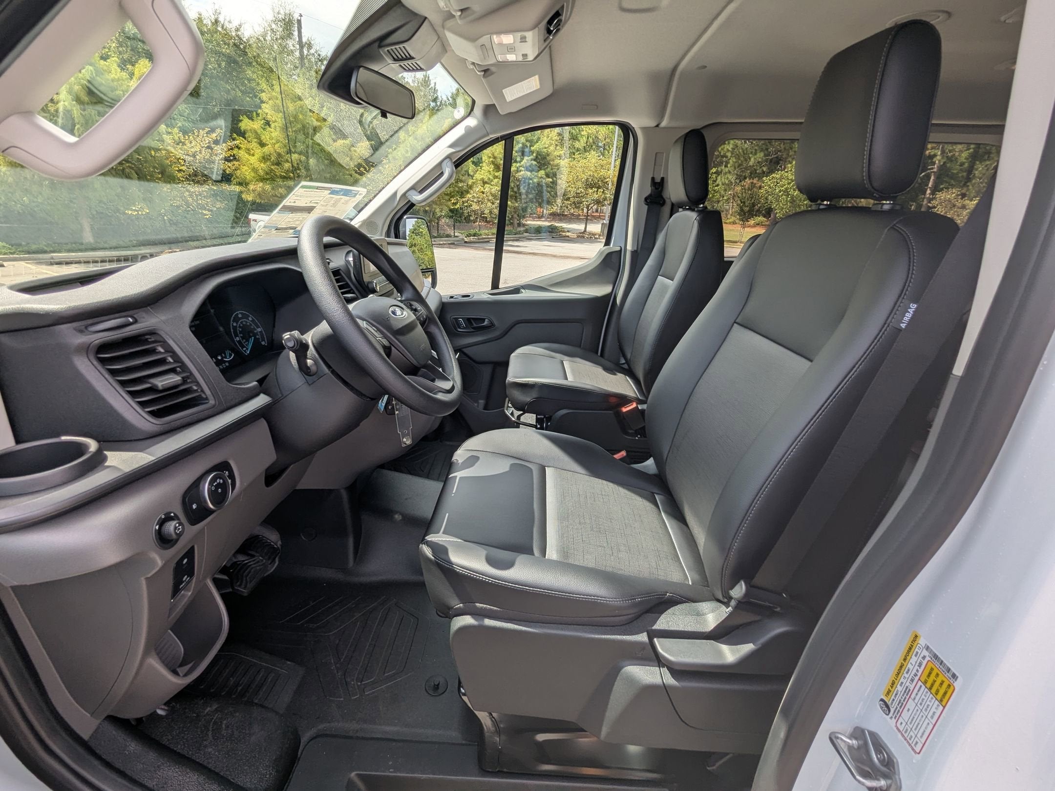 2025 Ford Transit Passenger Wagon XL