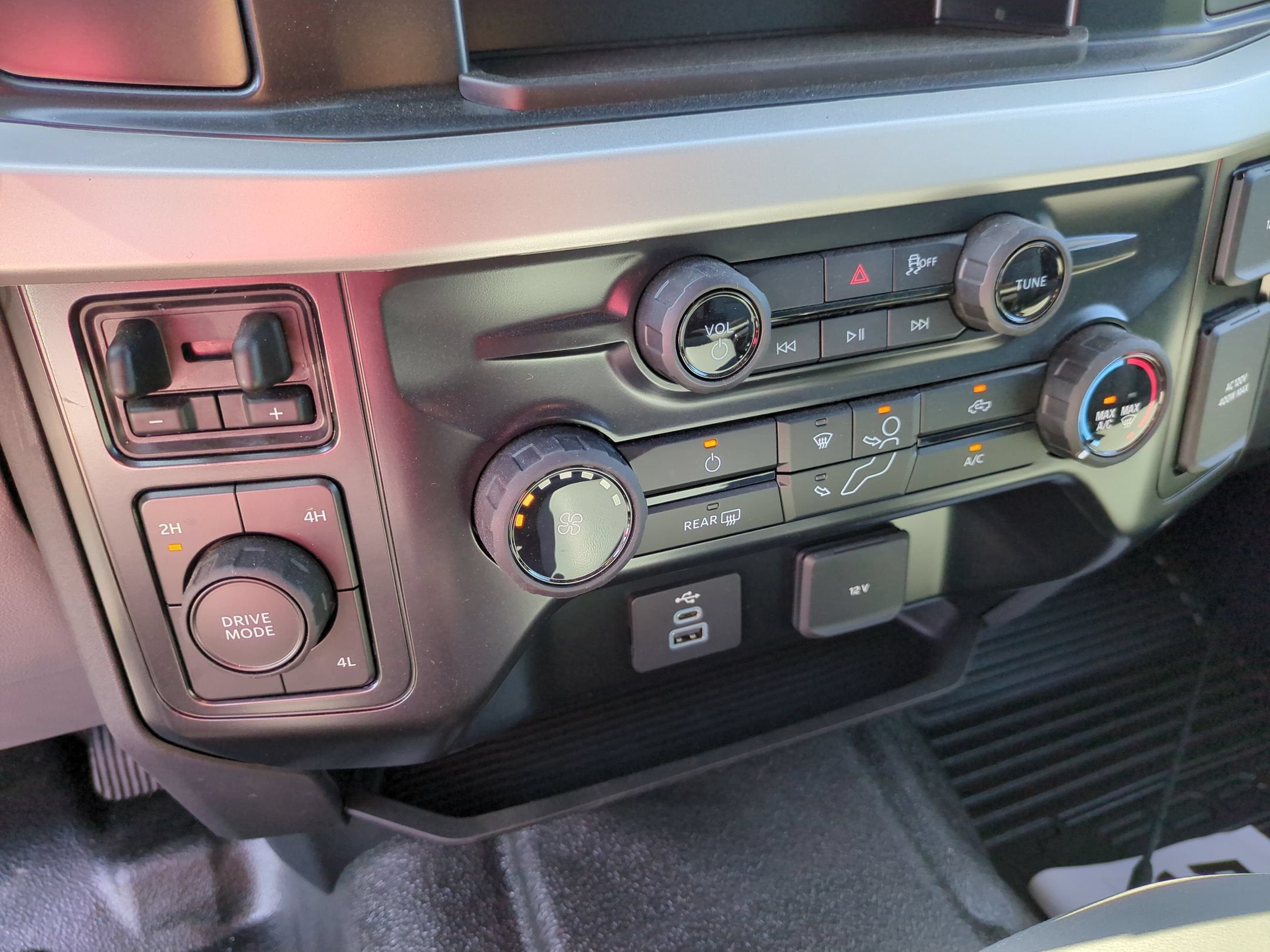 2026 Ford Super Duty F-550 DRW XL