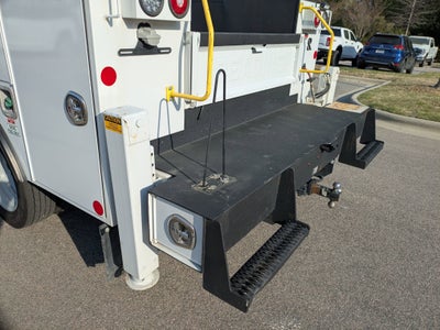 2024 Ford Super Duty F-550 DRW XL