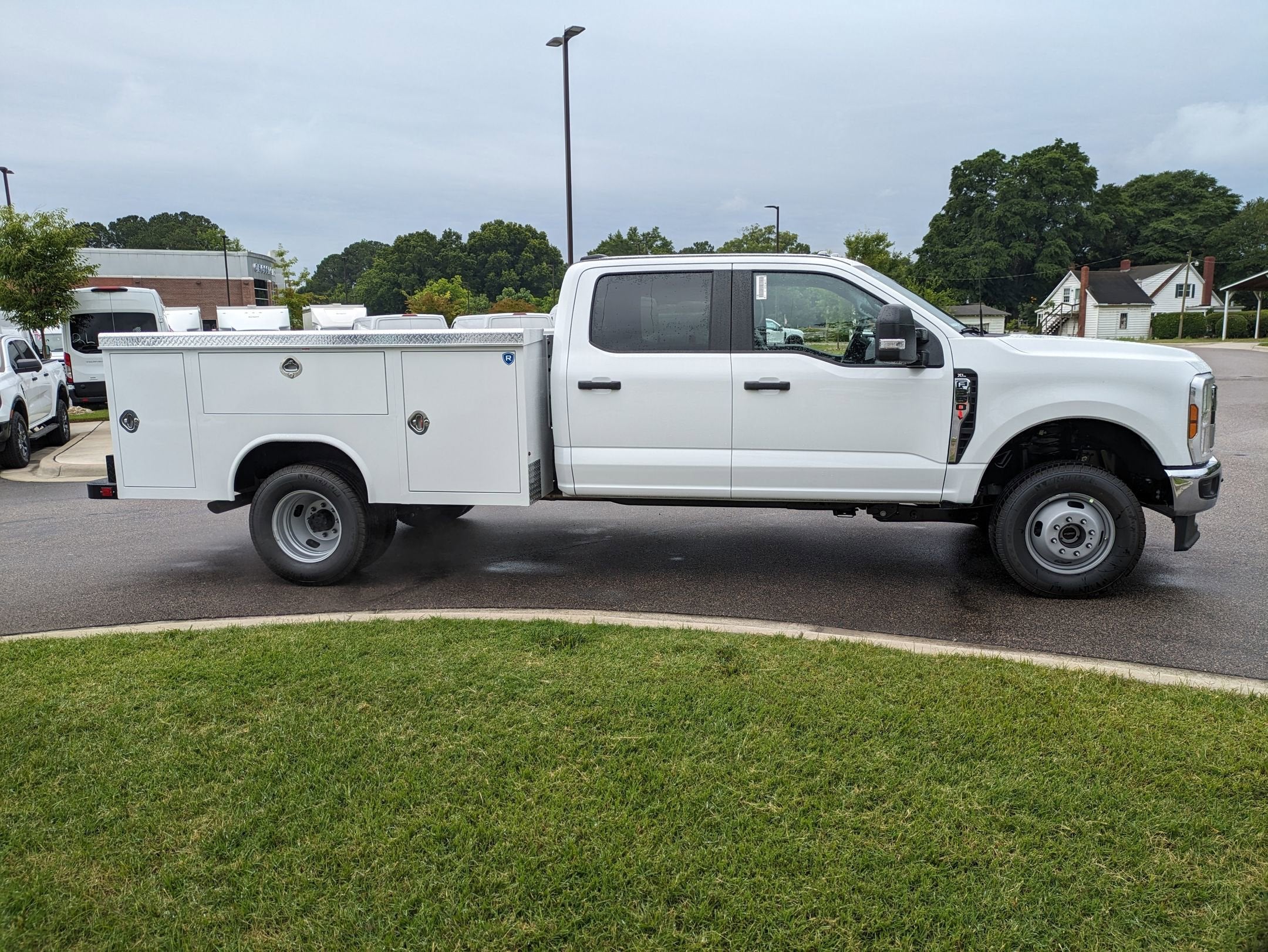 2025 Ford Super Duty F-350 DRW XL