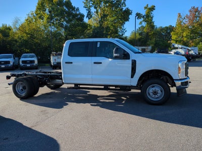 2027 Ford Super Duty F-350 DRW XL