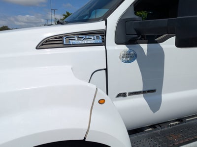 2017 Ford F-750SD Base