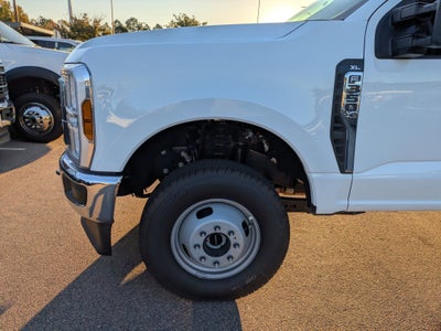 2026 Ford Super Duty F-350 DRW XL