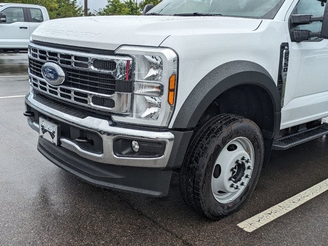 2025 Ford Super Duty F-550 DRW XL