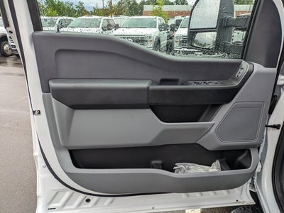 2025 Ford Super Duty F-550 DRW XL