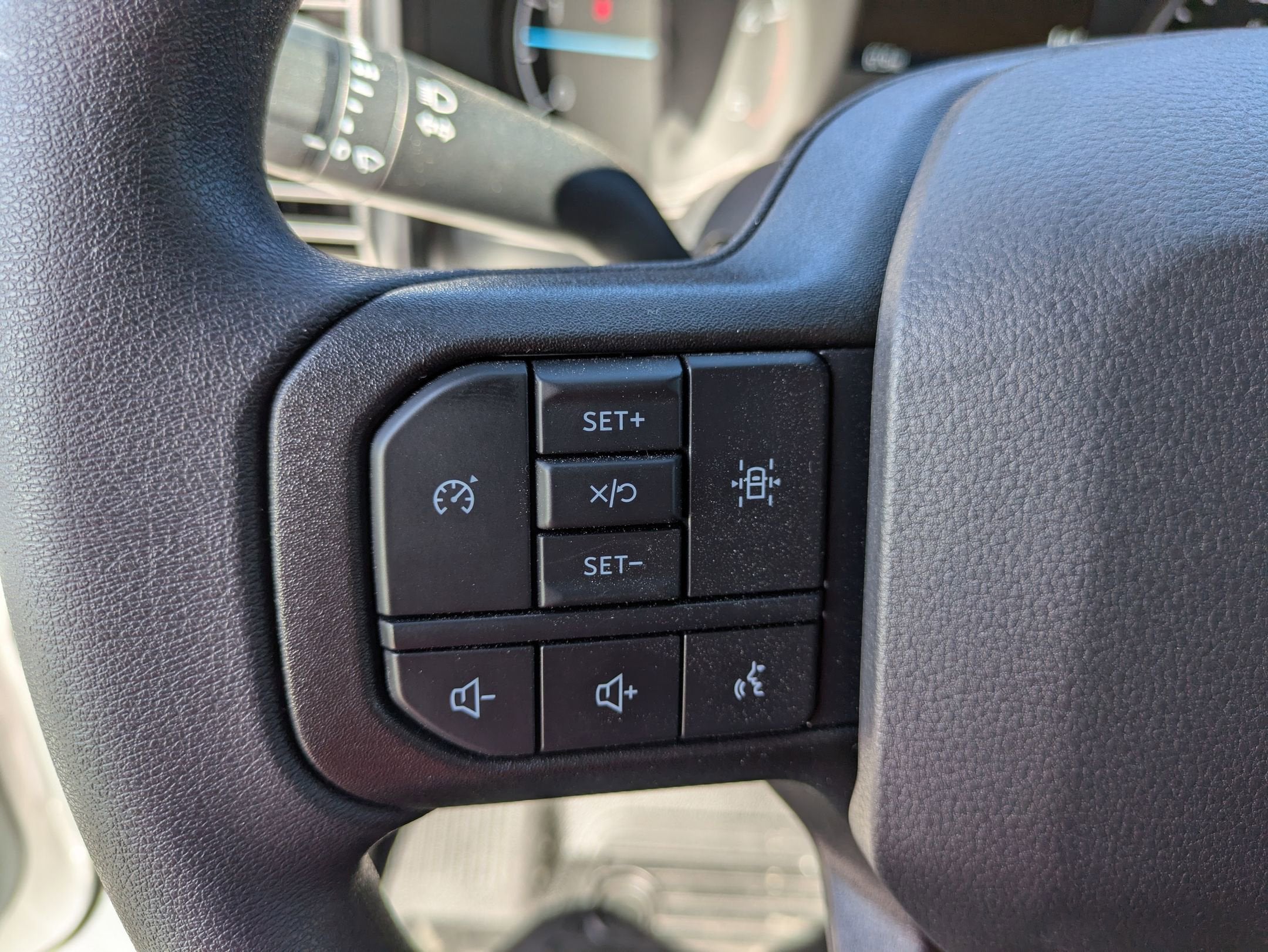 2025 Ford Super Duty F-550 DRW XL