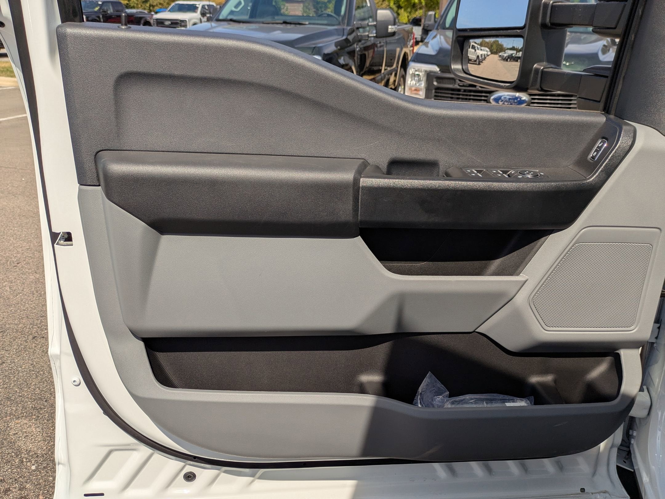 2025 Ford Super Duty F-550 DRW XL