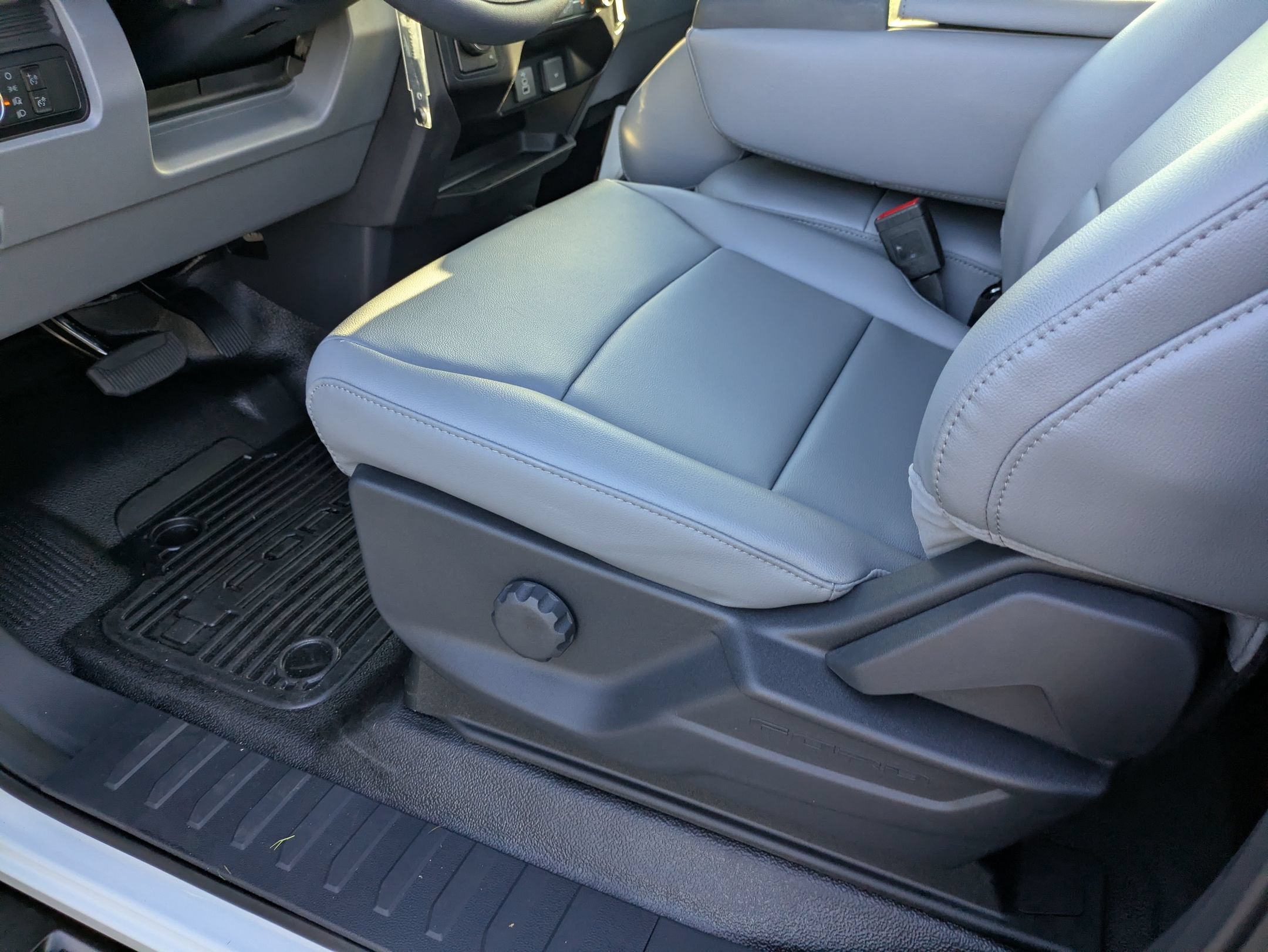 2026 Ford Super Duty F-550 DRW XL