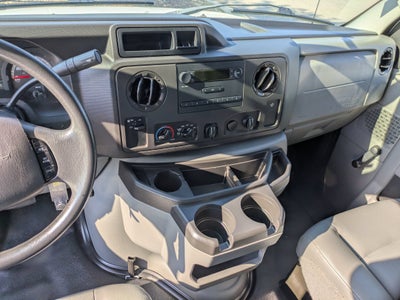 2018 Ford E-Series Cutaway Base